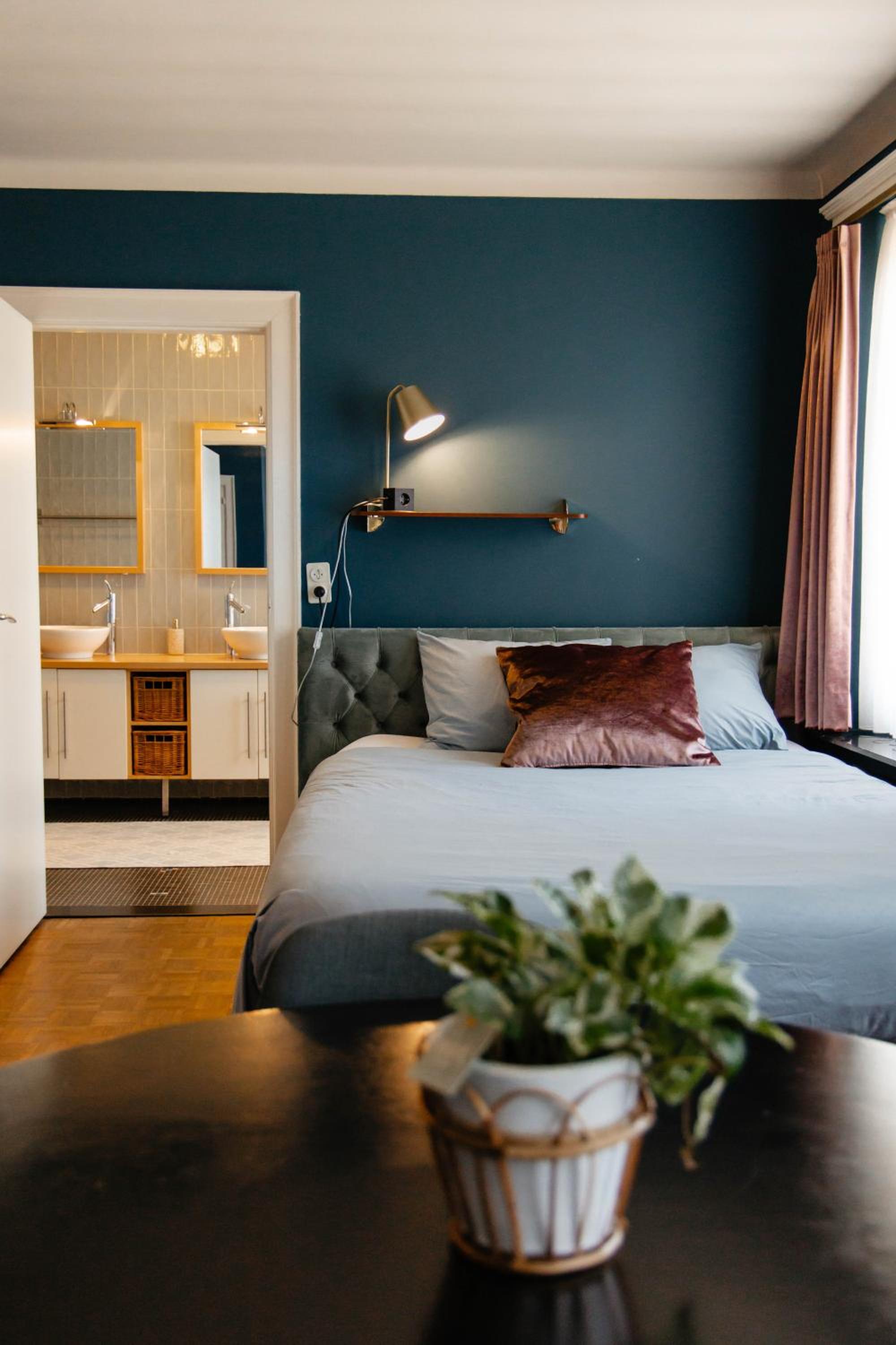 Deluxe Family Room - Photo 2