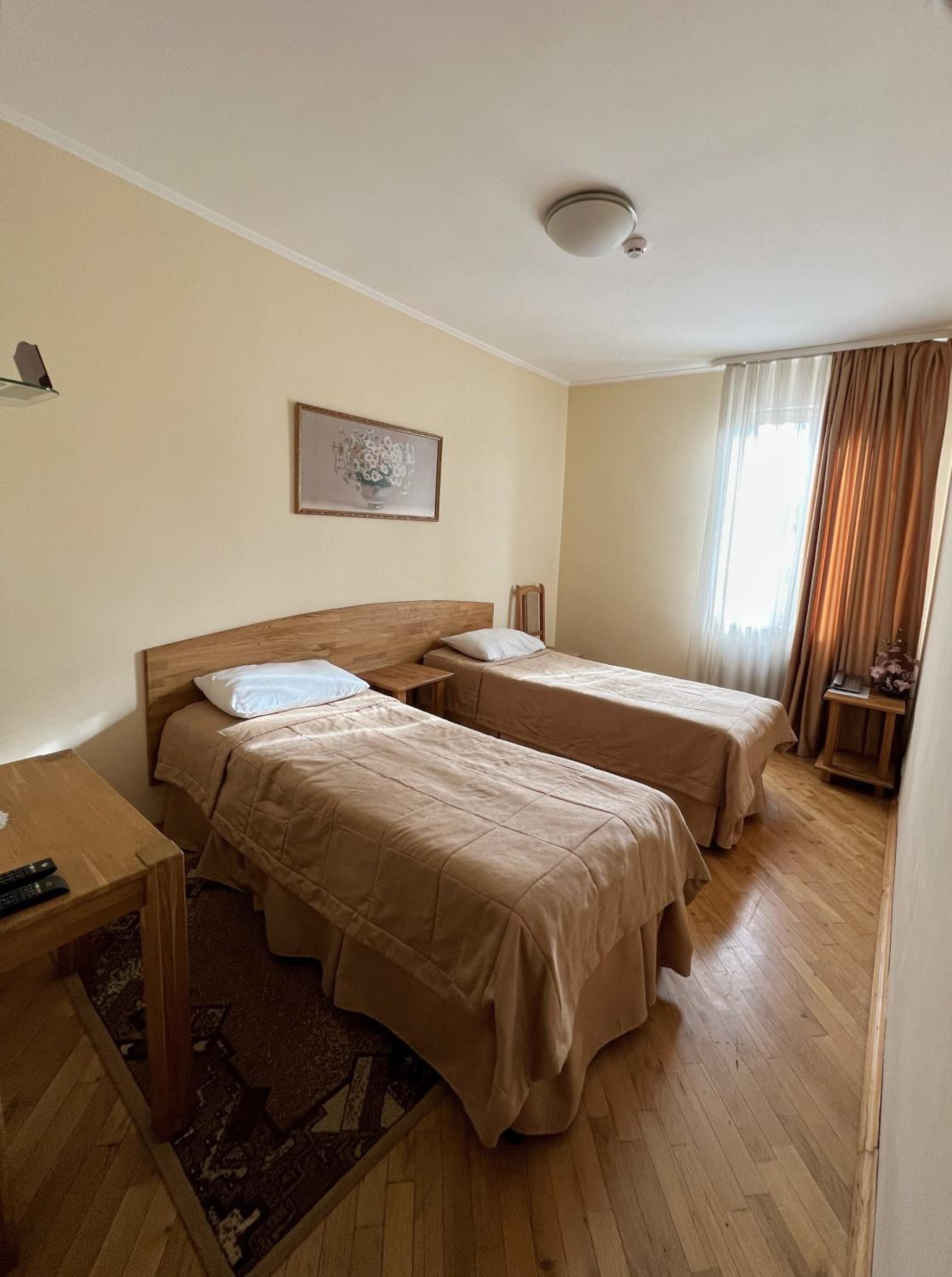 Double or Twin Room with Bathroom photo 1