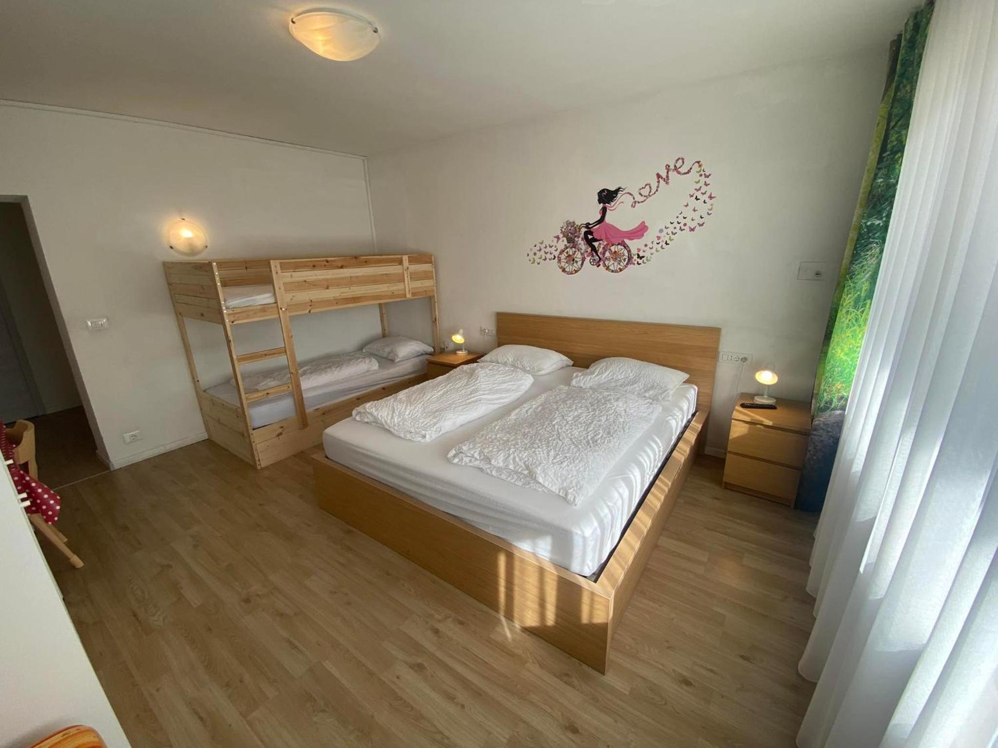 Triple Room with Balcony - Photo 21