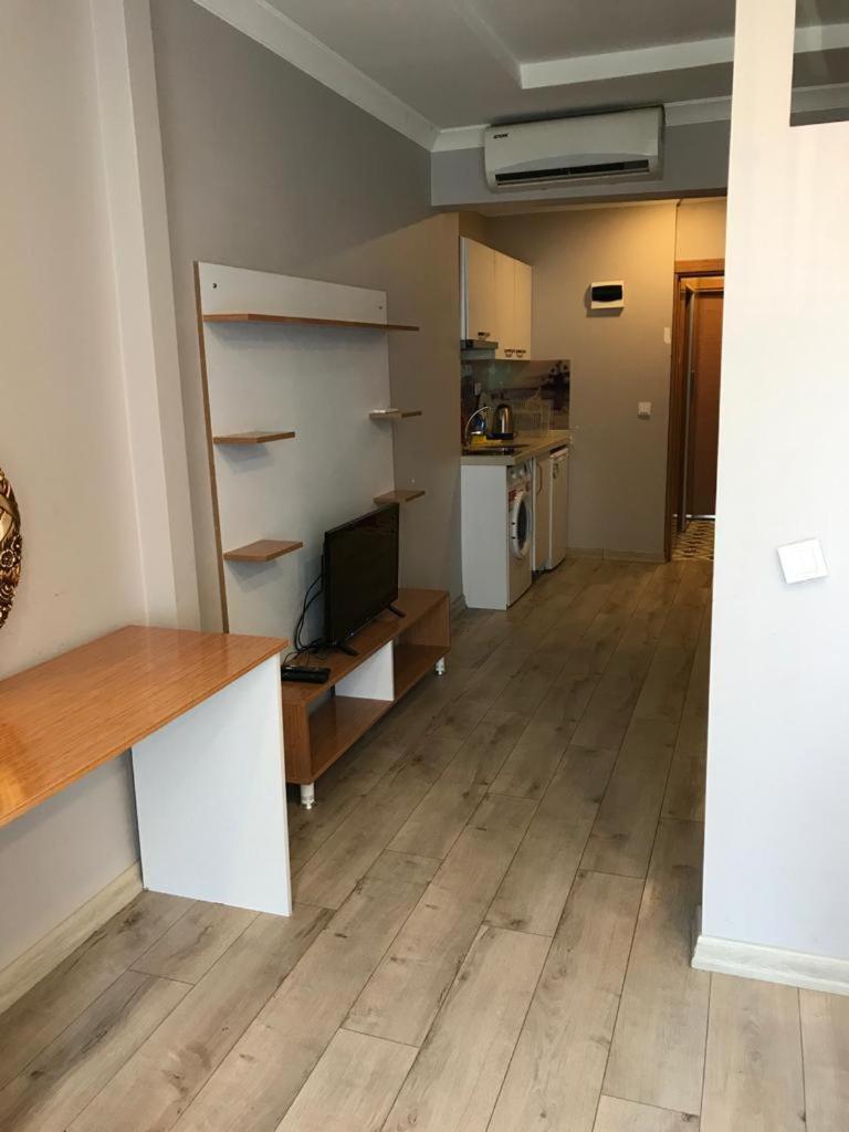 Apartment with Terrace photo 2