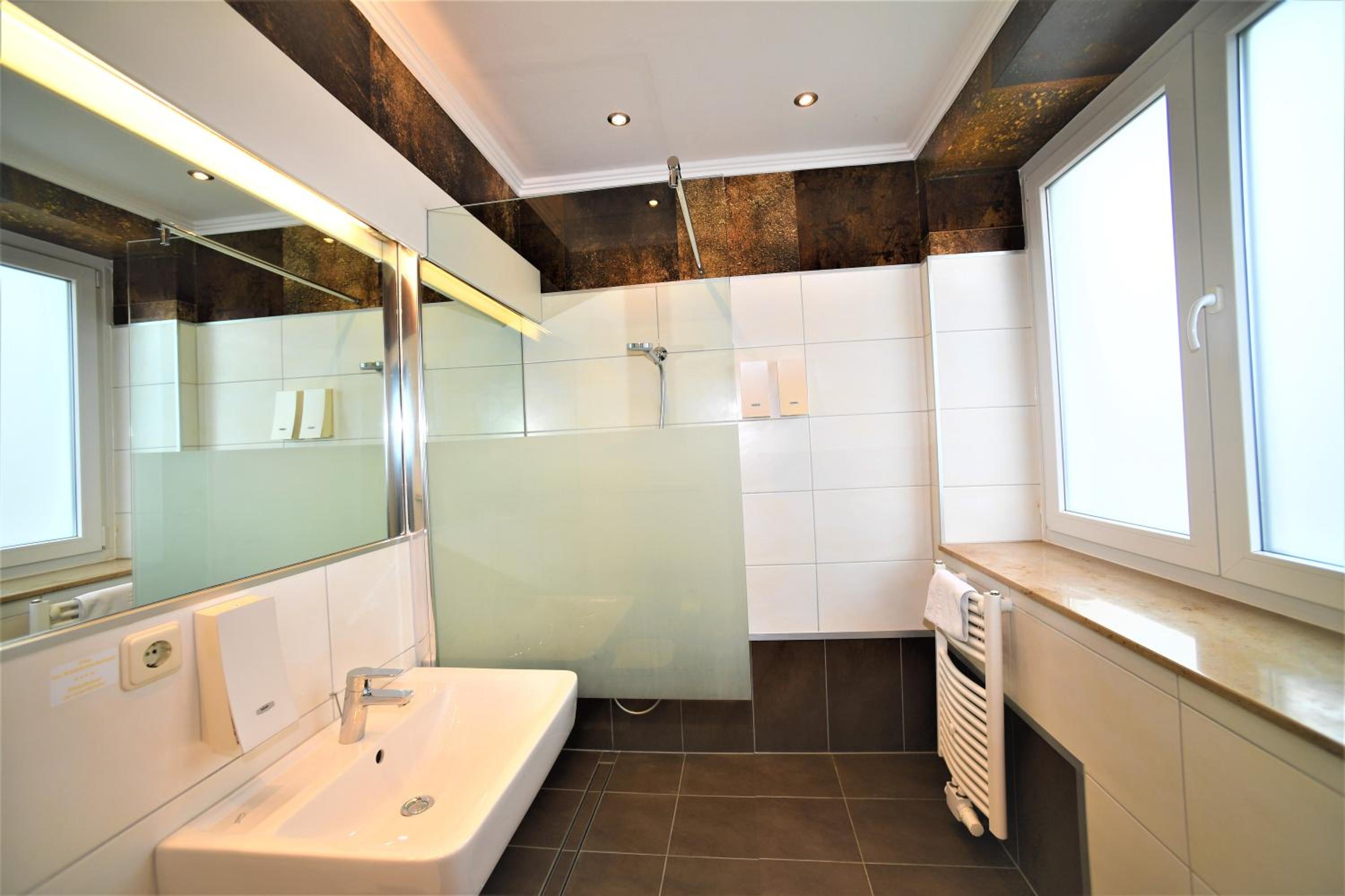Double Room - Photo 9