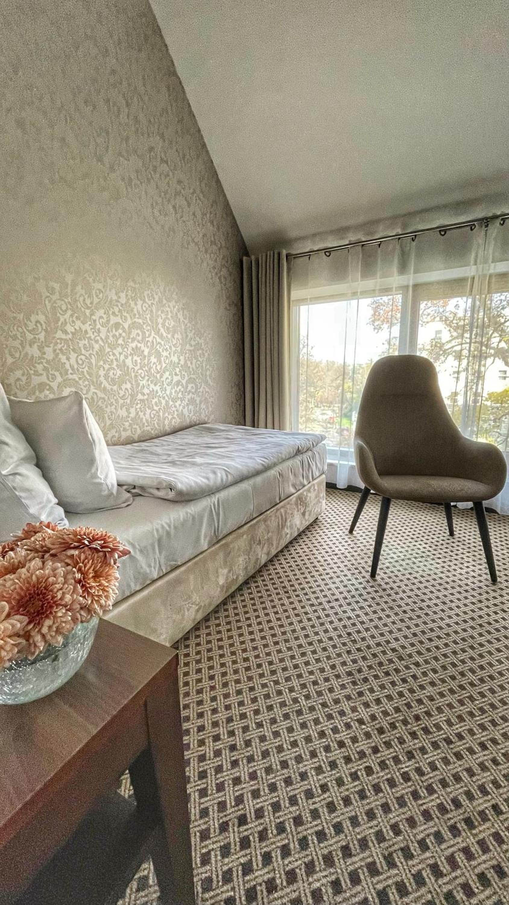 Single Room photo 2
