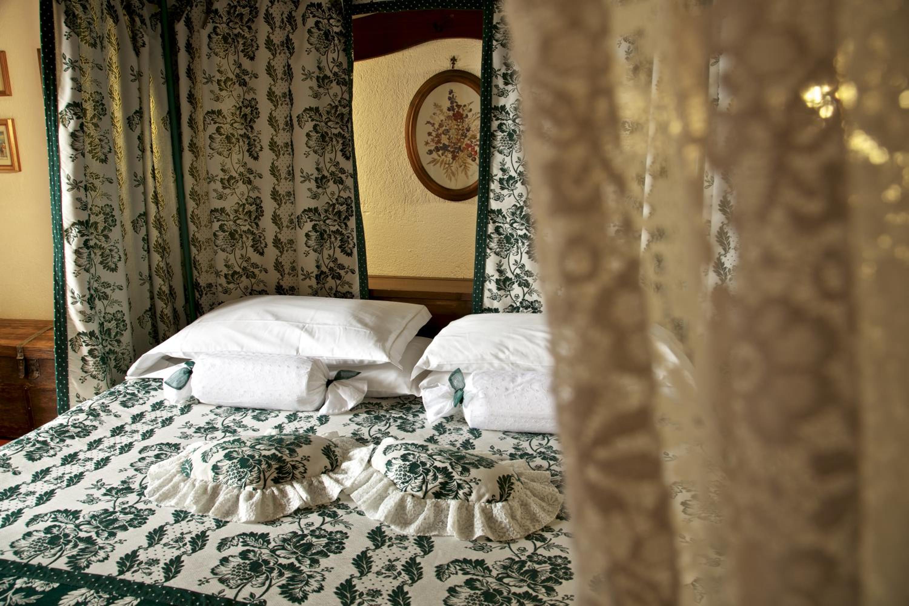 Large Junior Suite photo 2