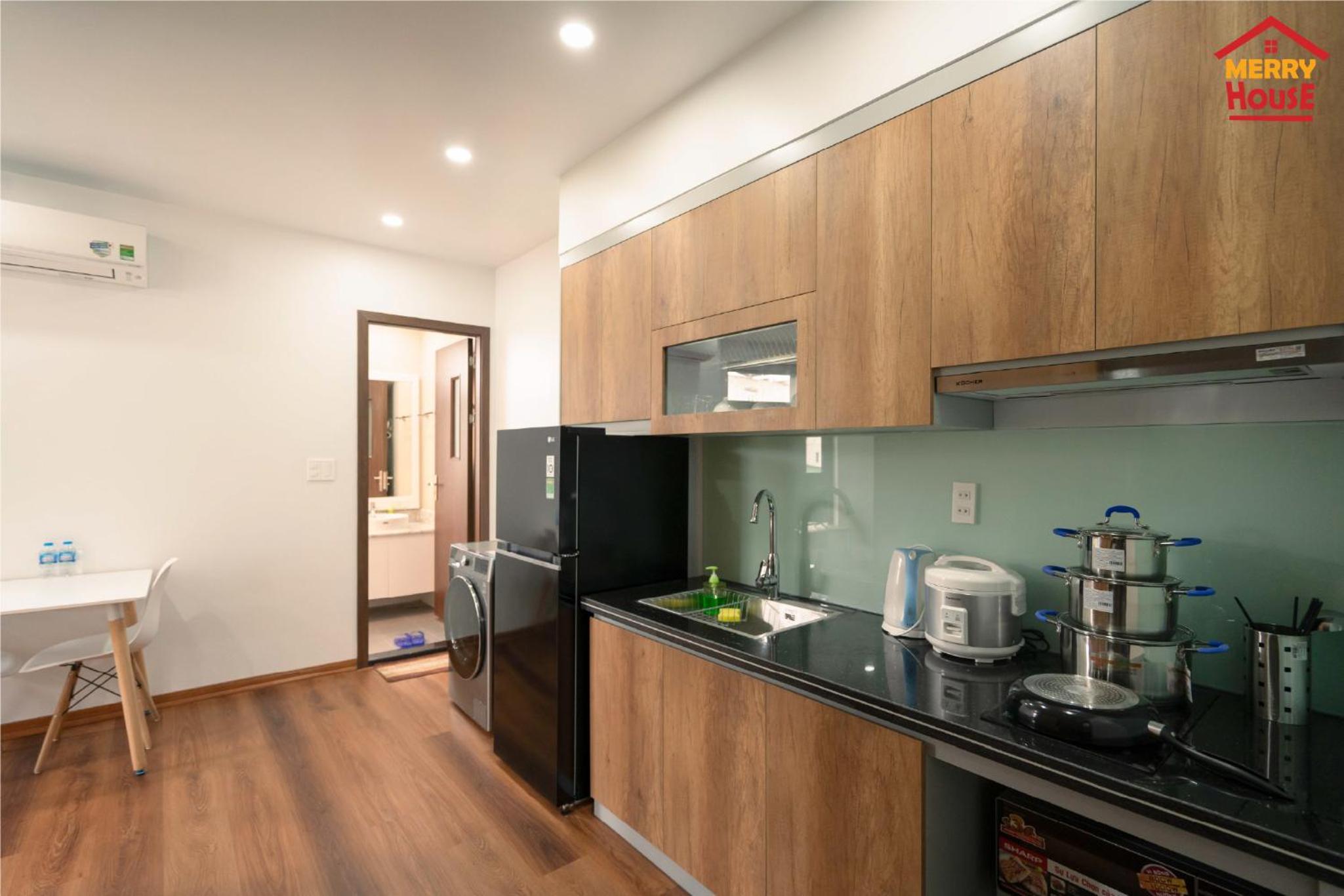 Studio Apartment - Photo 8