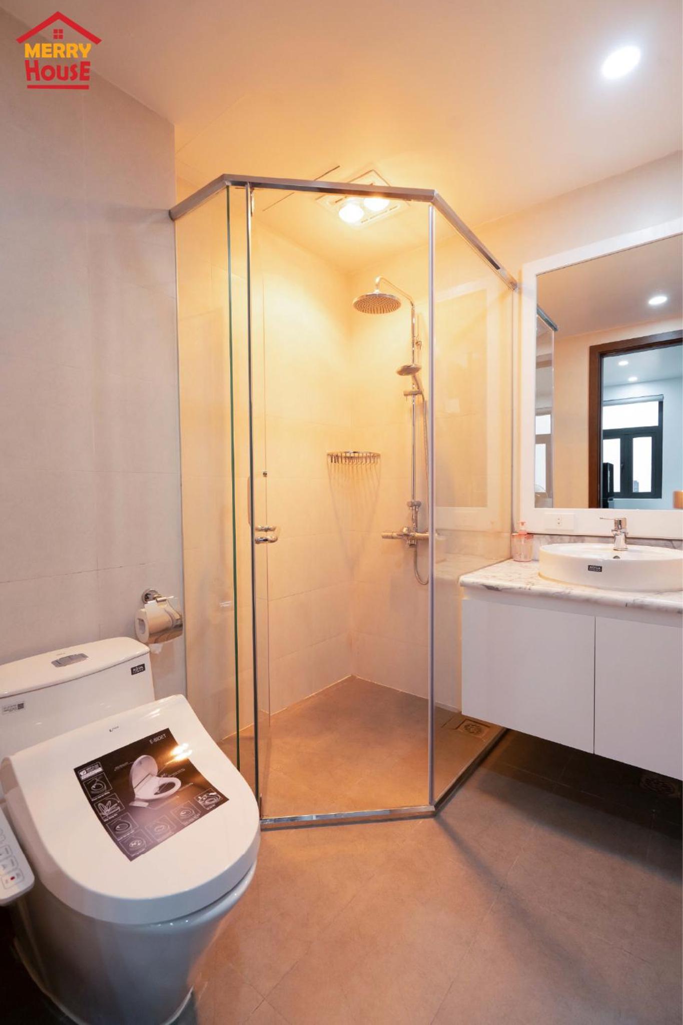 Studio Apartment - Photo 14