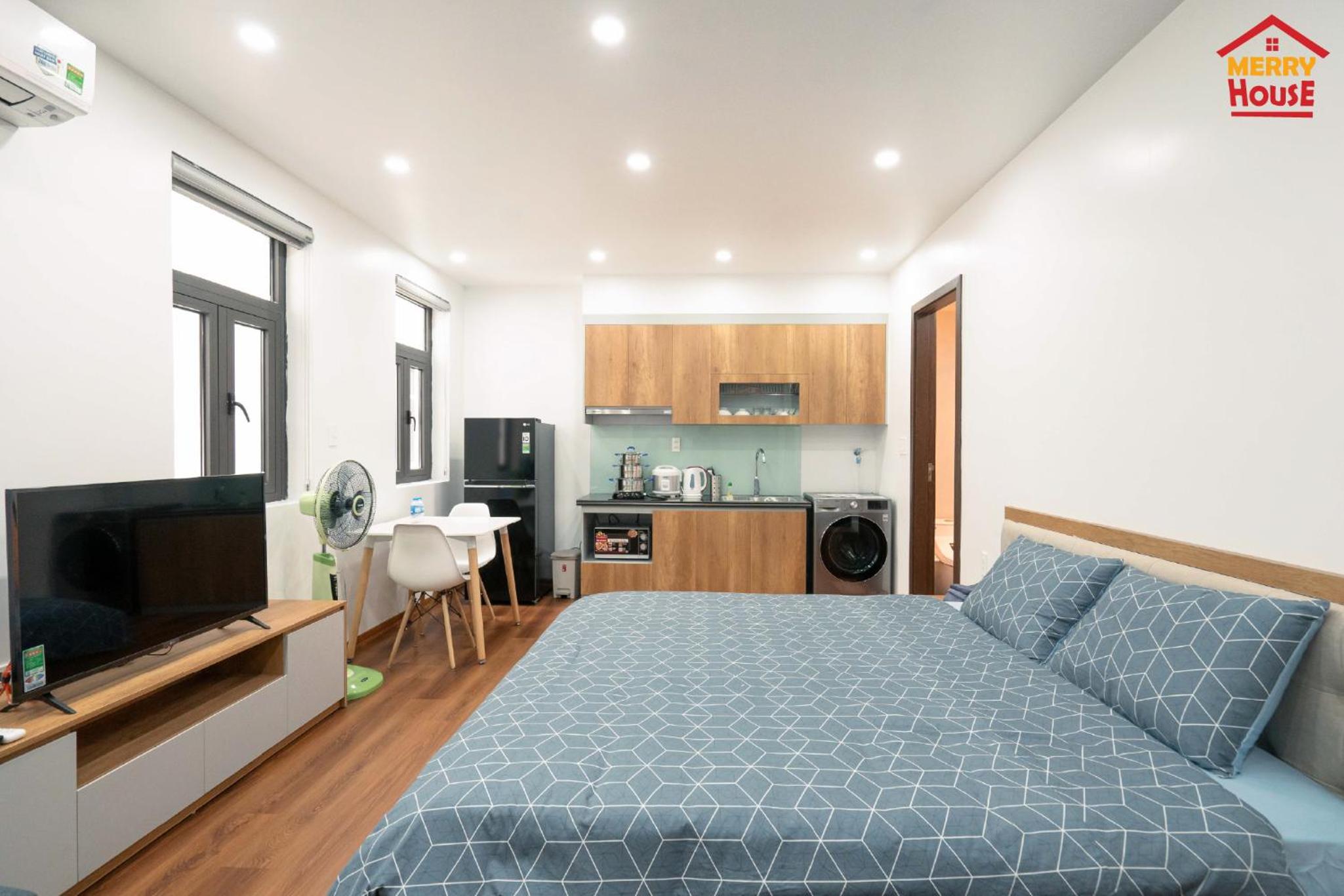 Studio Apartment - Photo 32
