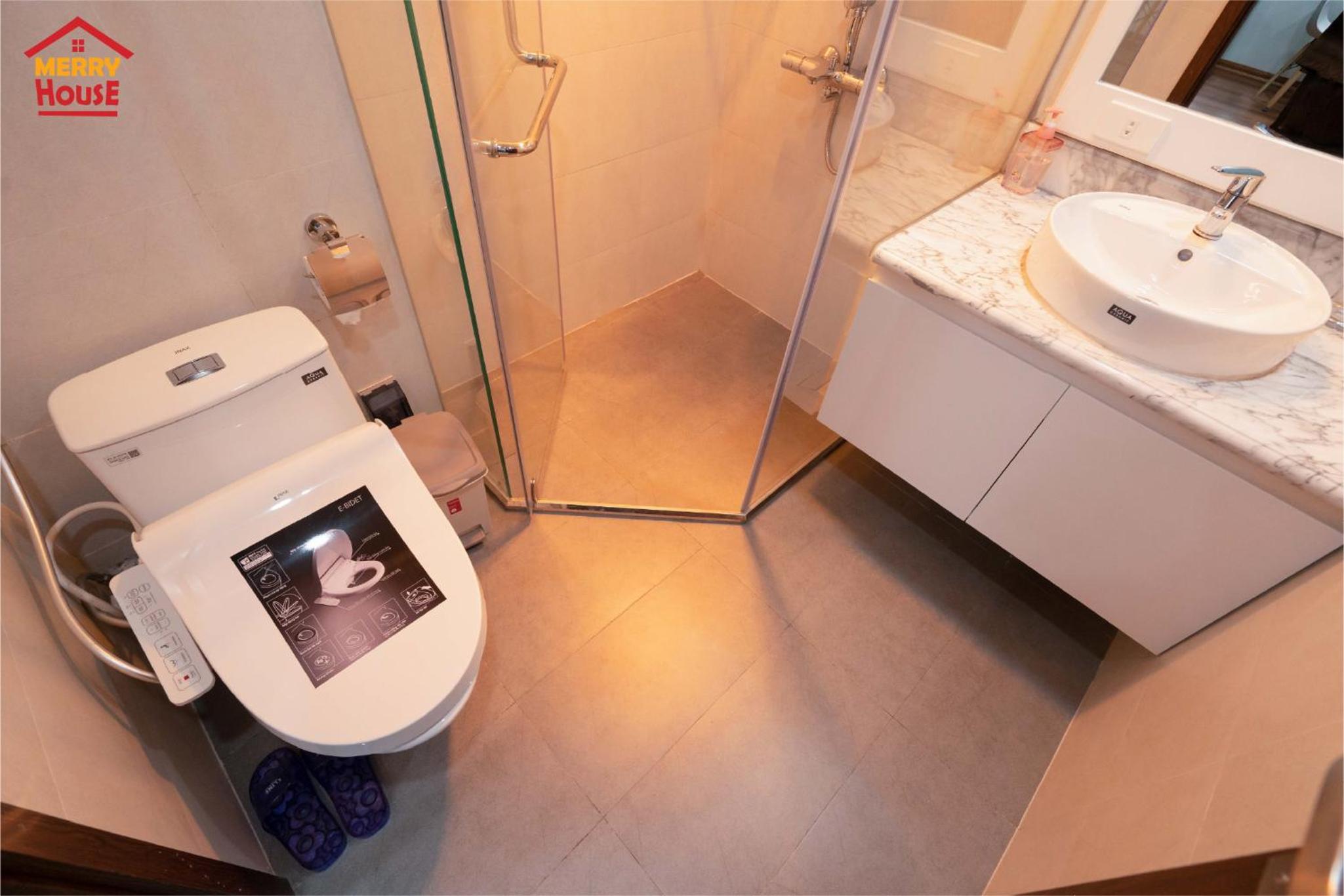 Studio Apartment - Photo 33