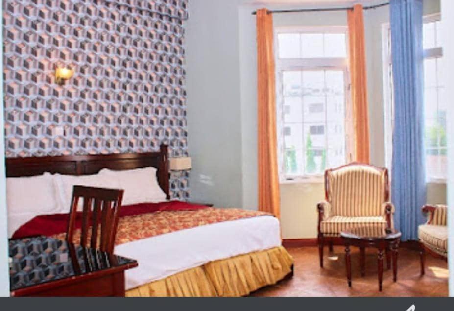 Deluxe King Suite