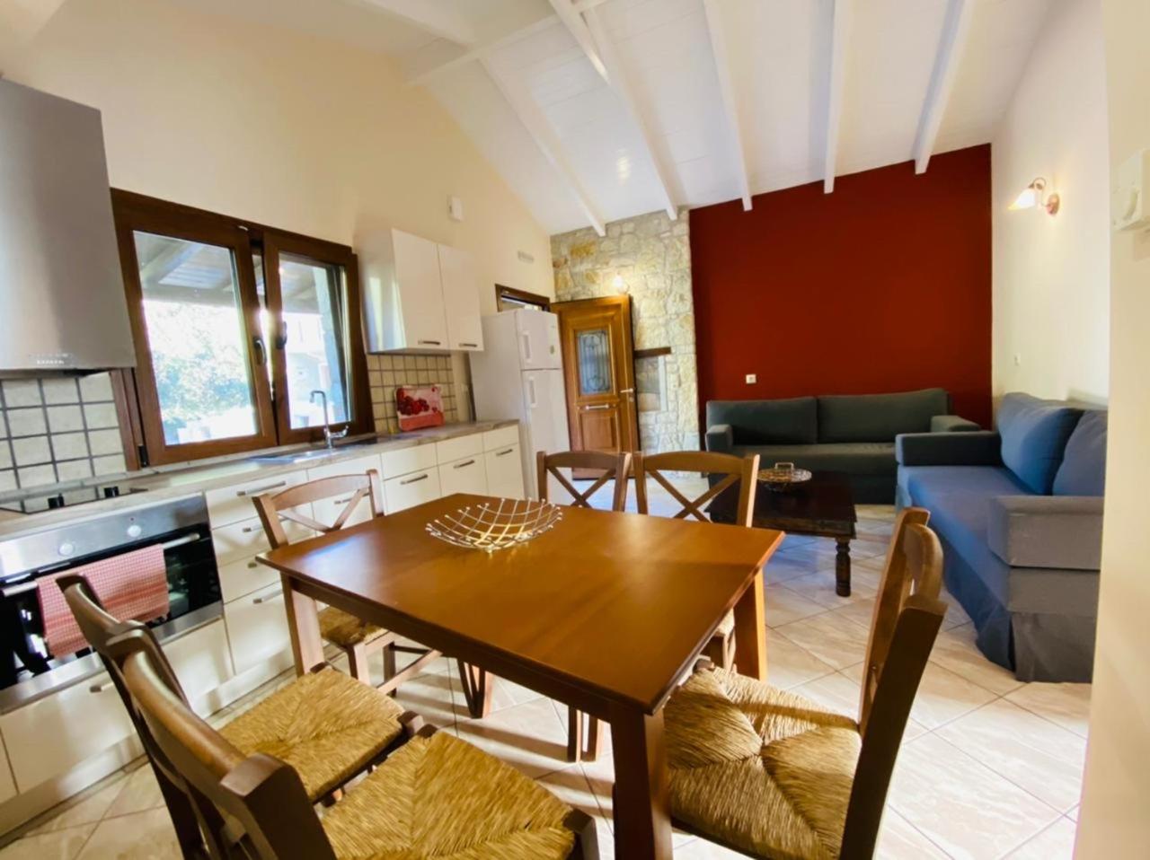 Family Room with Terrace - Photo 4