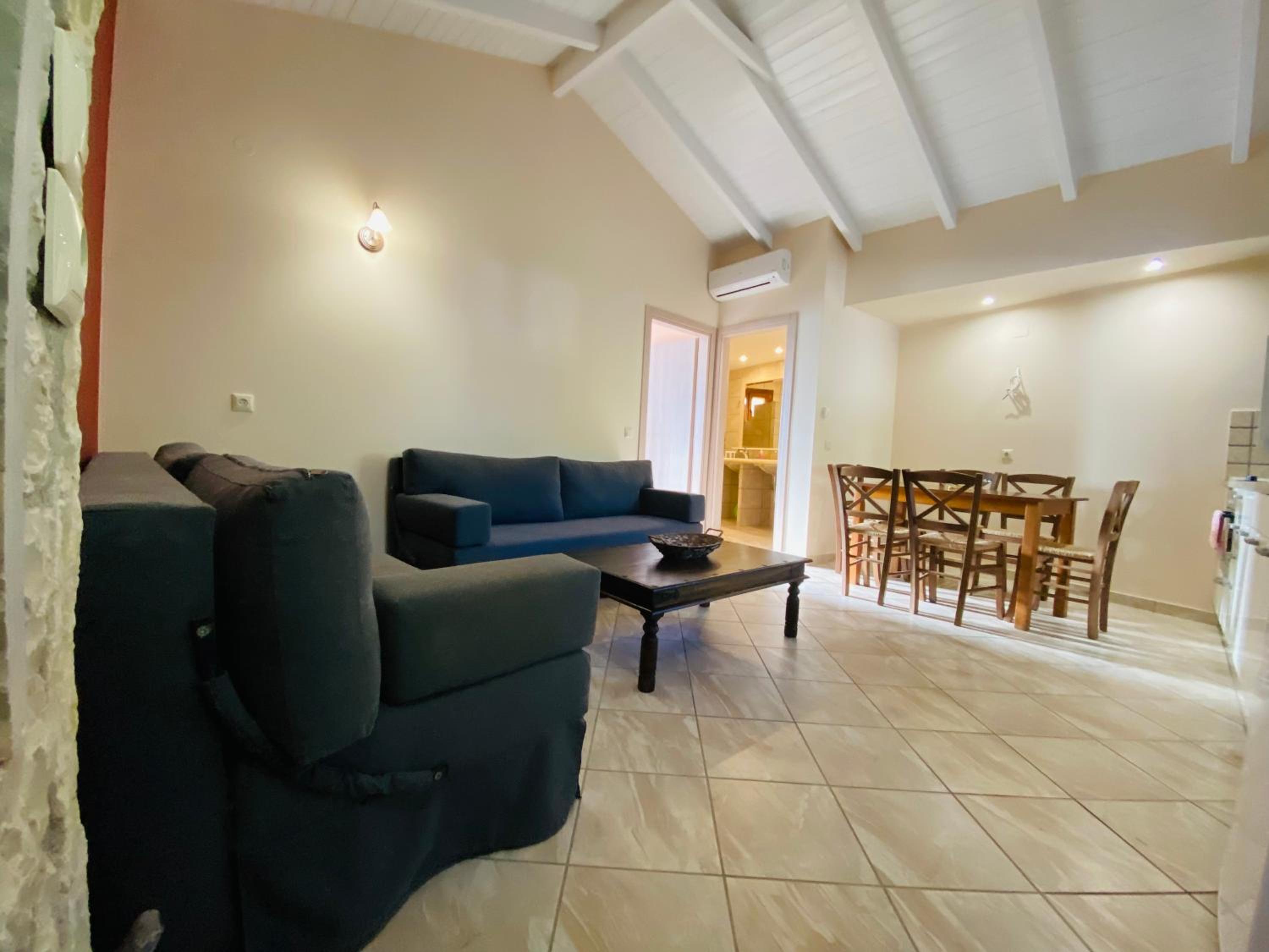Family Room with Terrace - Photo 5