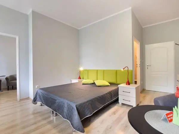 Apartment - Photo 2