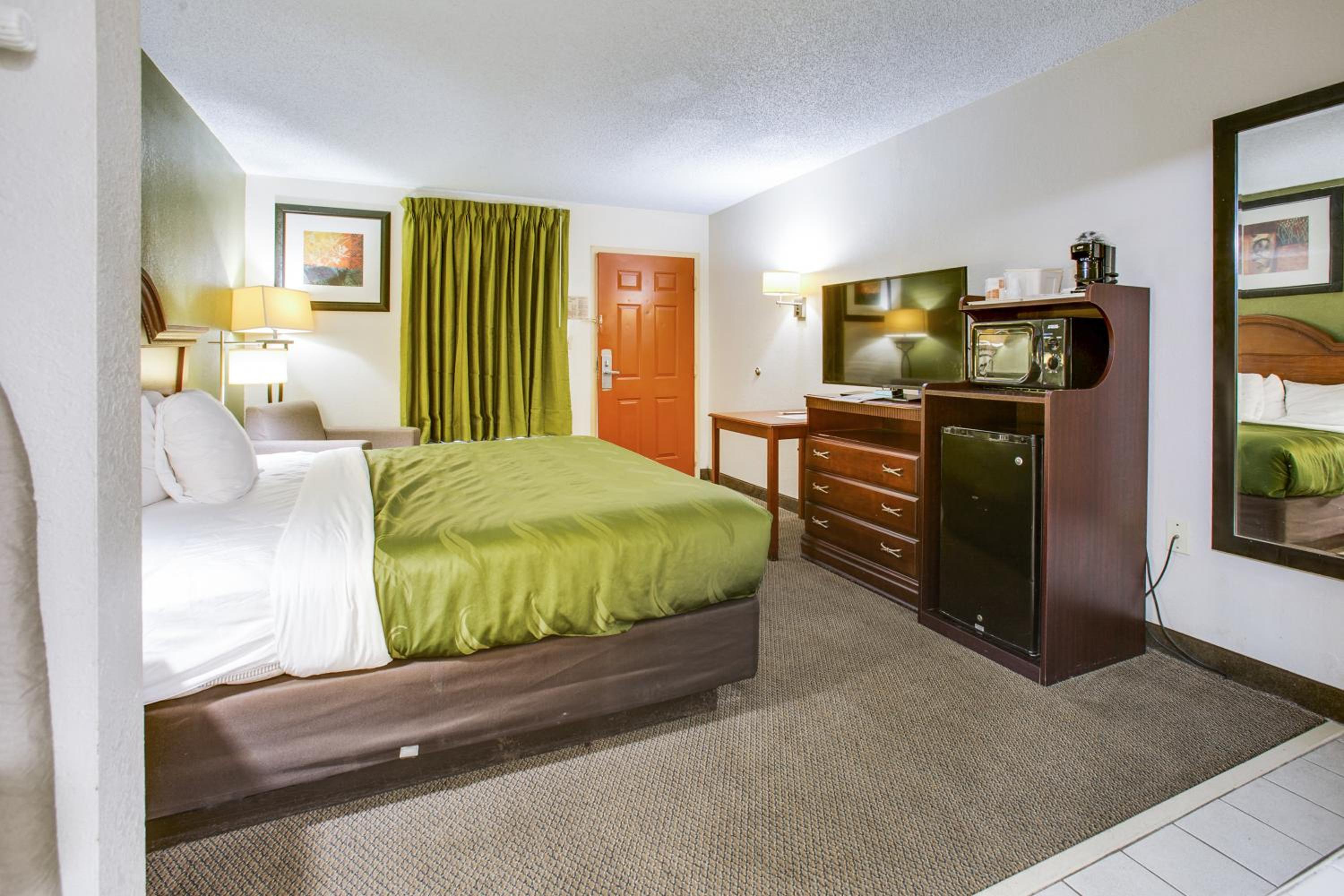 King Room with Spa Bath