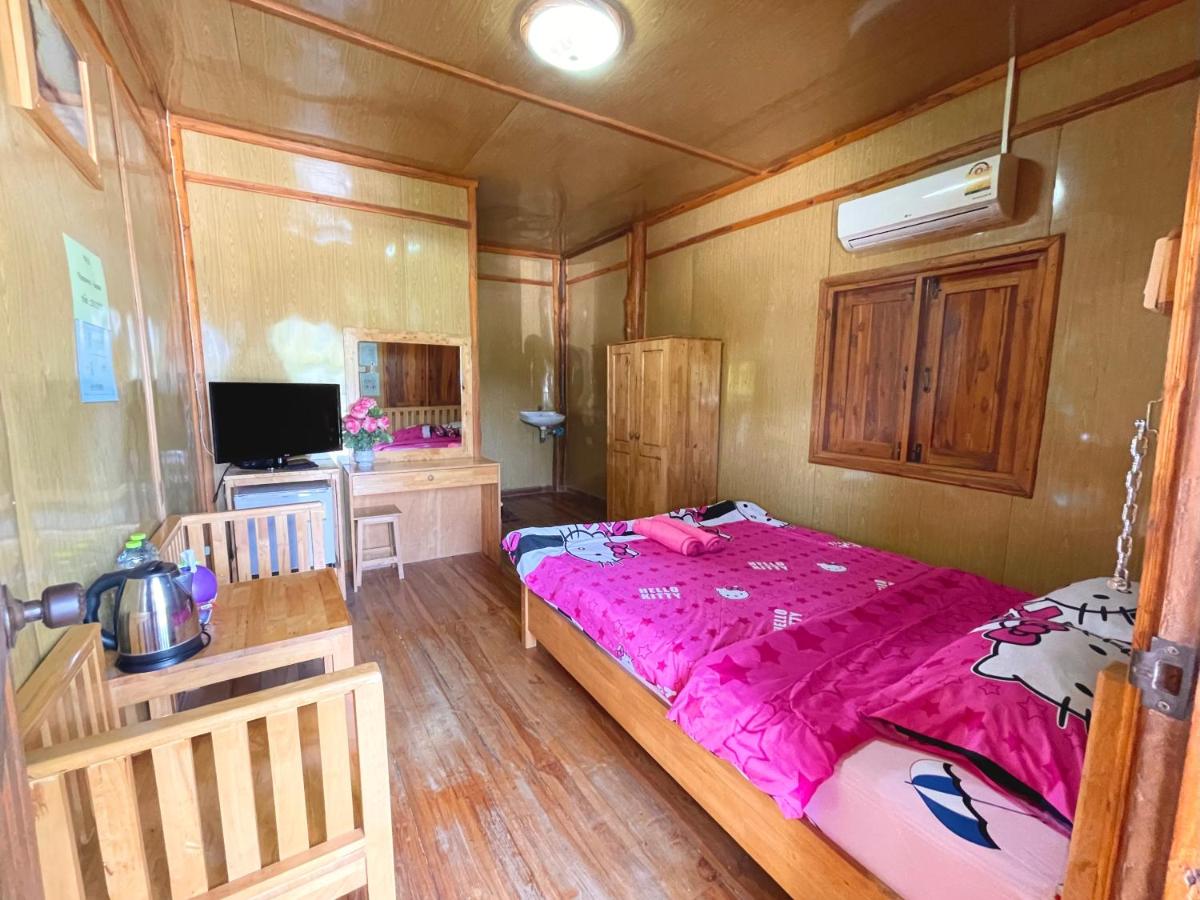 Family Room with Private Bathroom - Photo 1