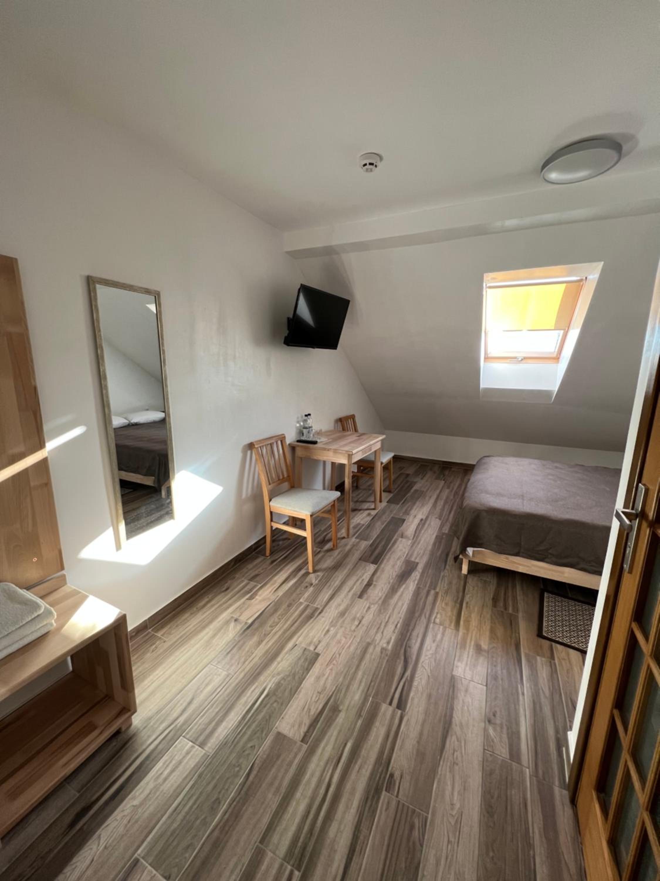 Double or Twin Room photo 3