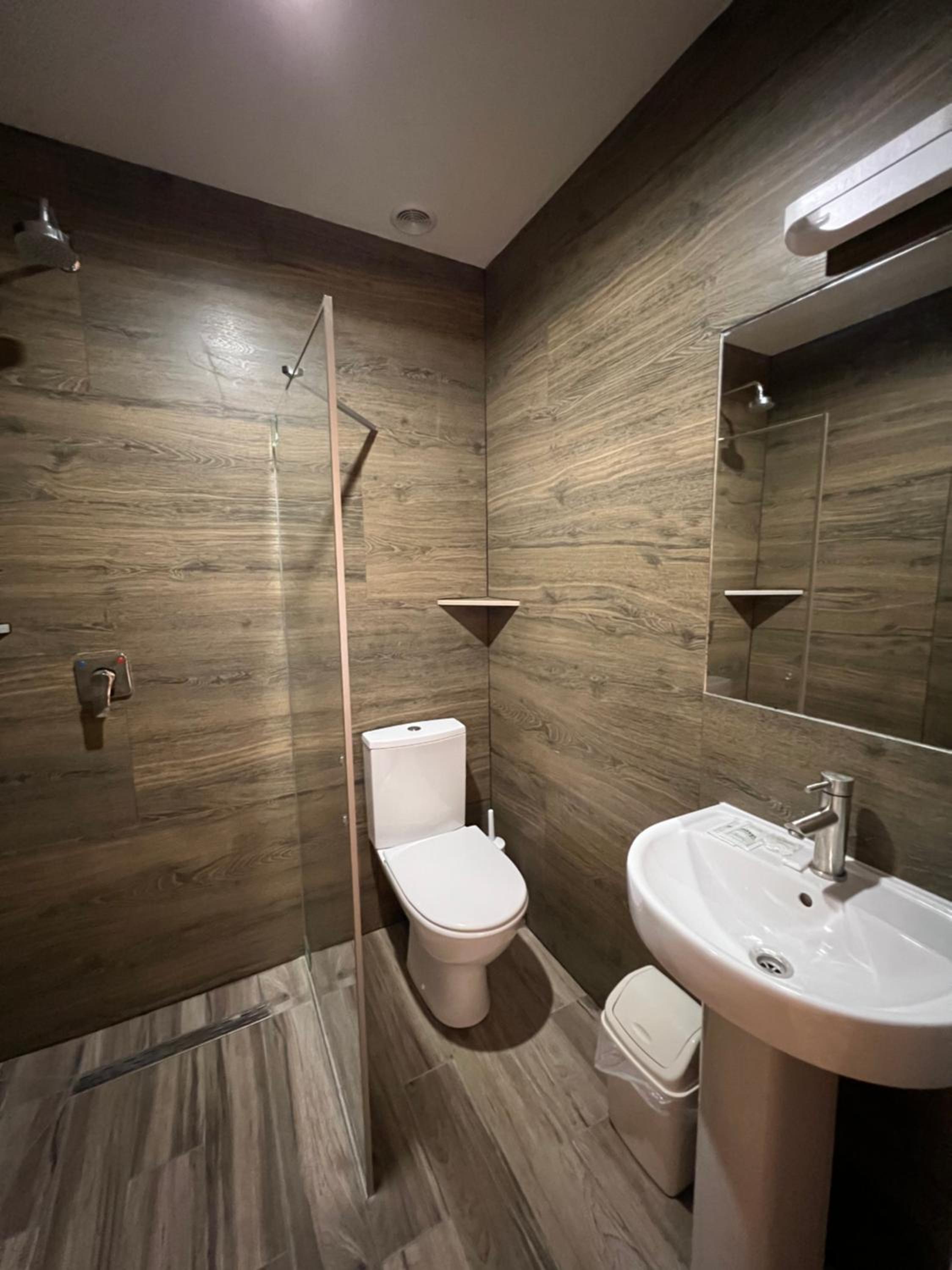 Double or Twin Room photo 3
