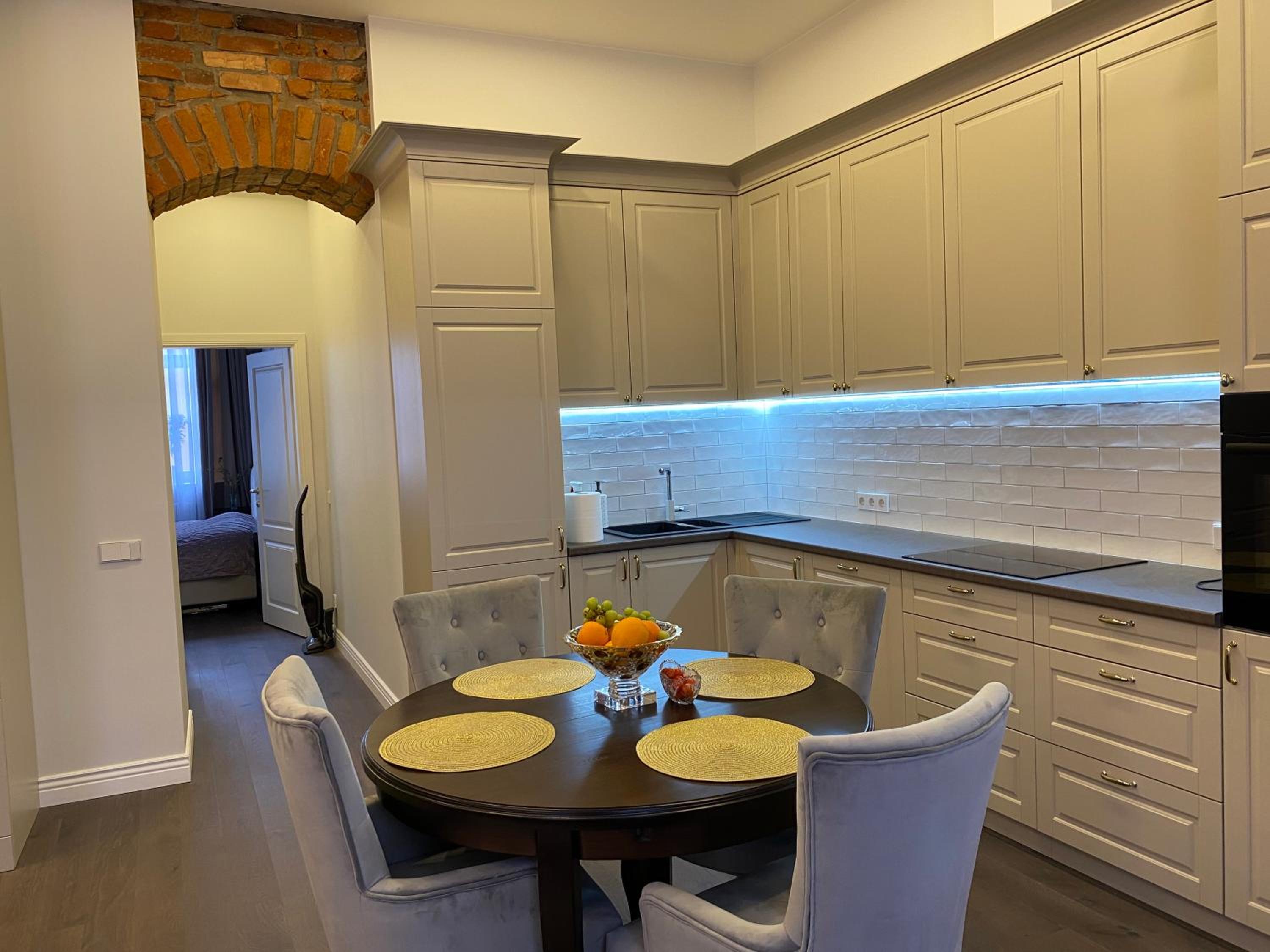 One-Bedroom Apartment - Photo 16