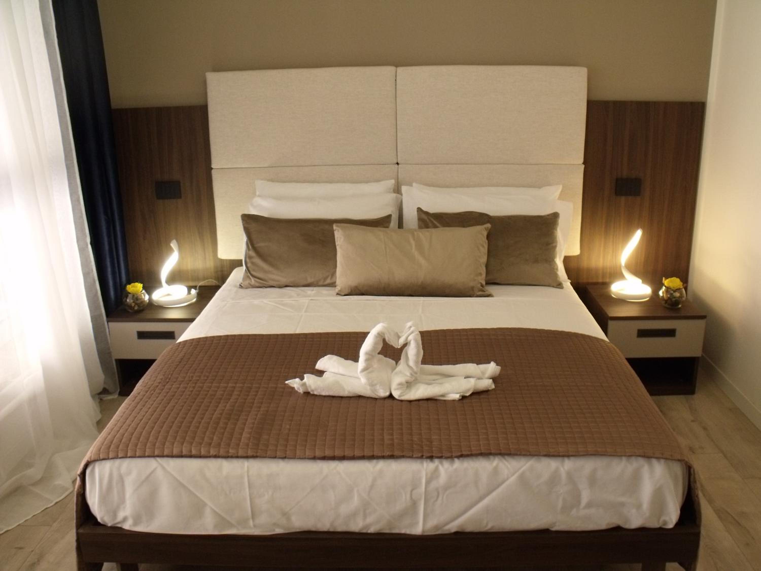 Double Room with Private Bathroom - Photo 4