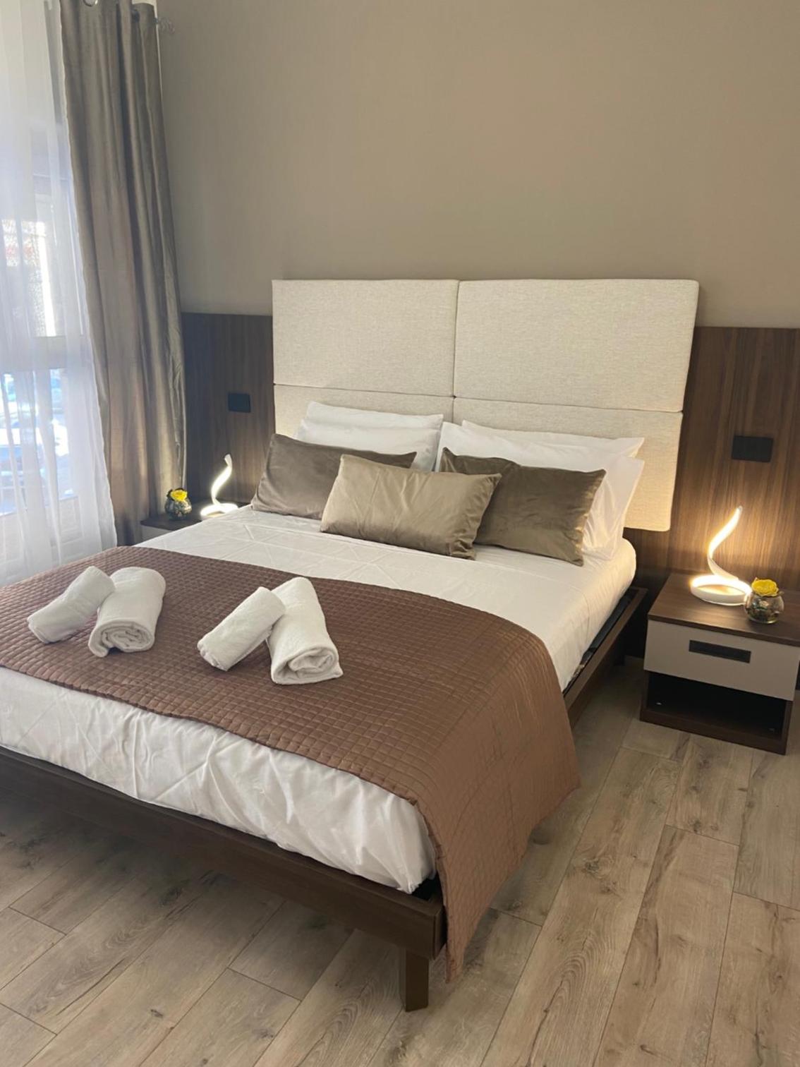 Deluxe Double Room - Photo 1