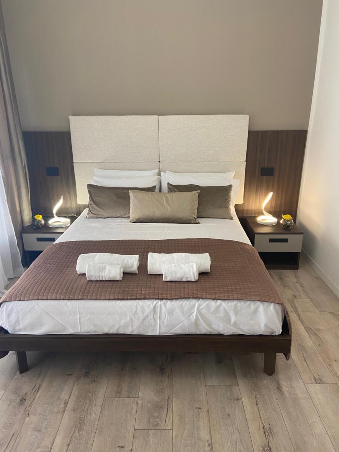 Deluxe Double Room - Photo 6
