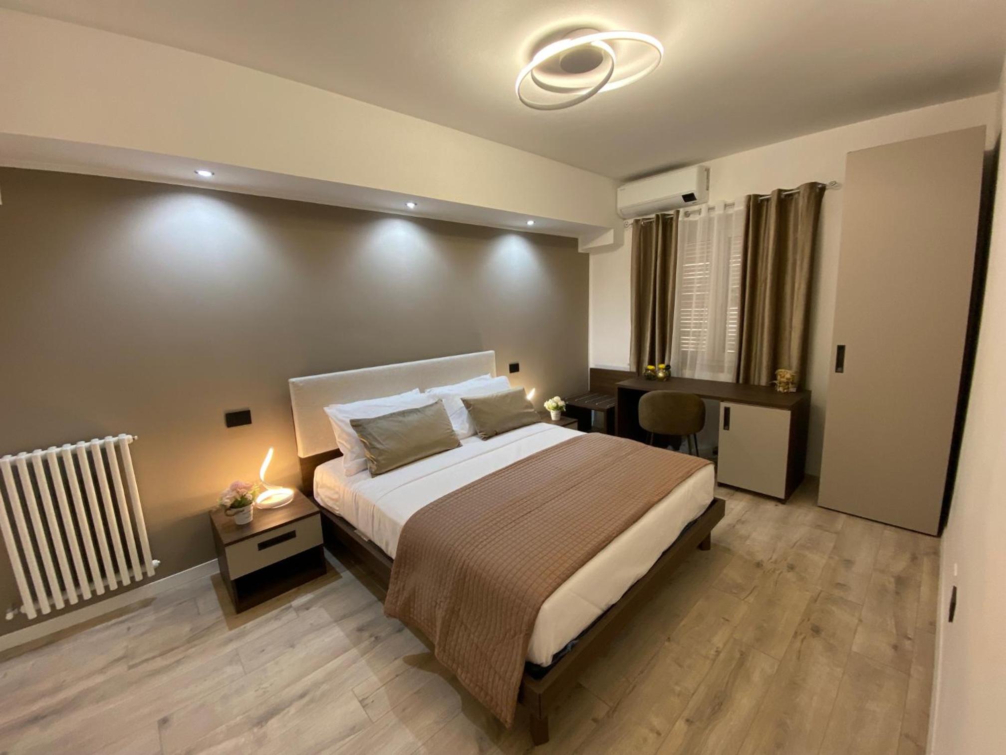 Double Room - Photo 1
