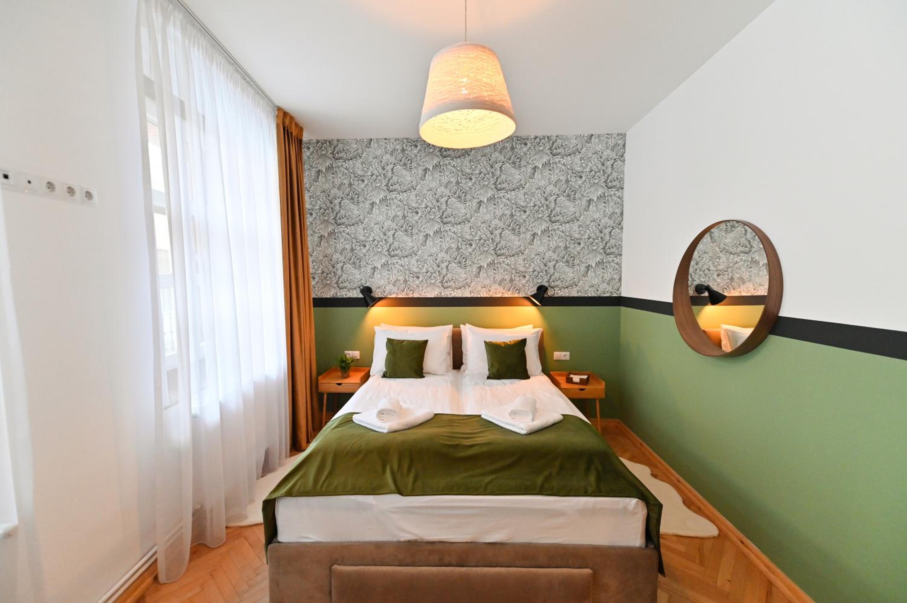 Standard Double Room - Photo 10