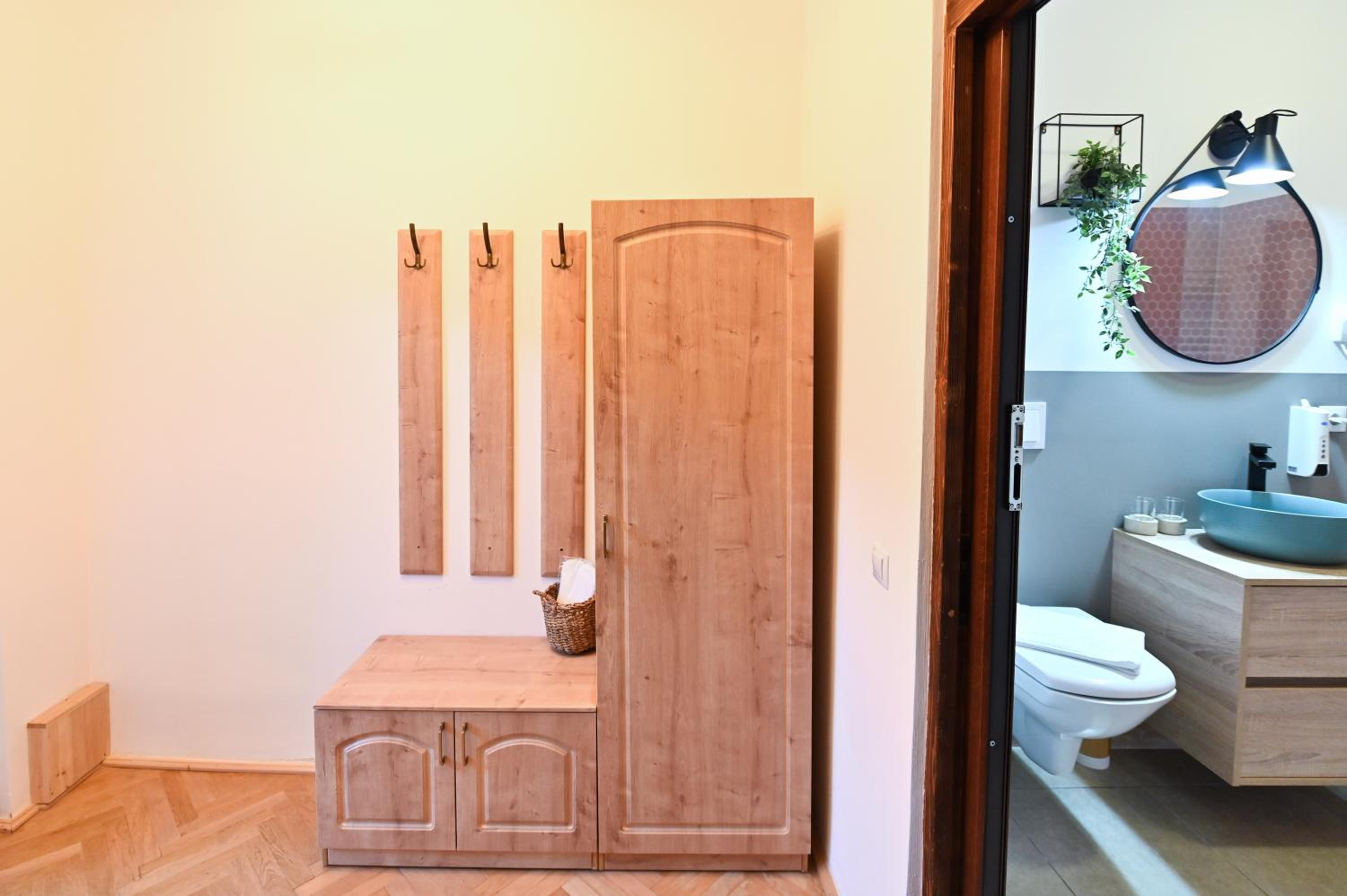Superior King Room - Photo 18