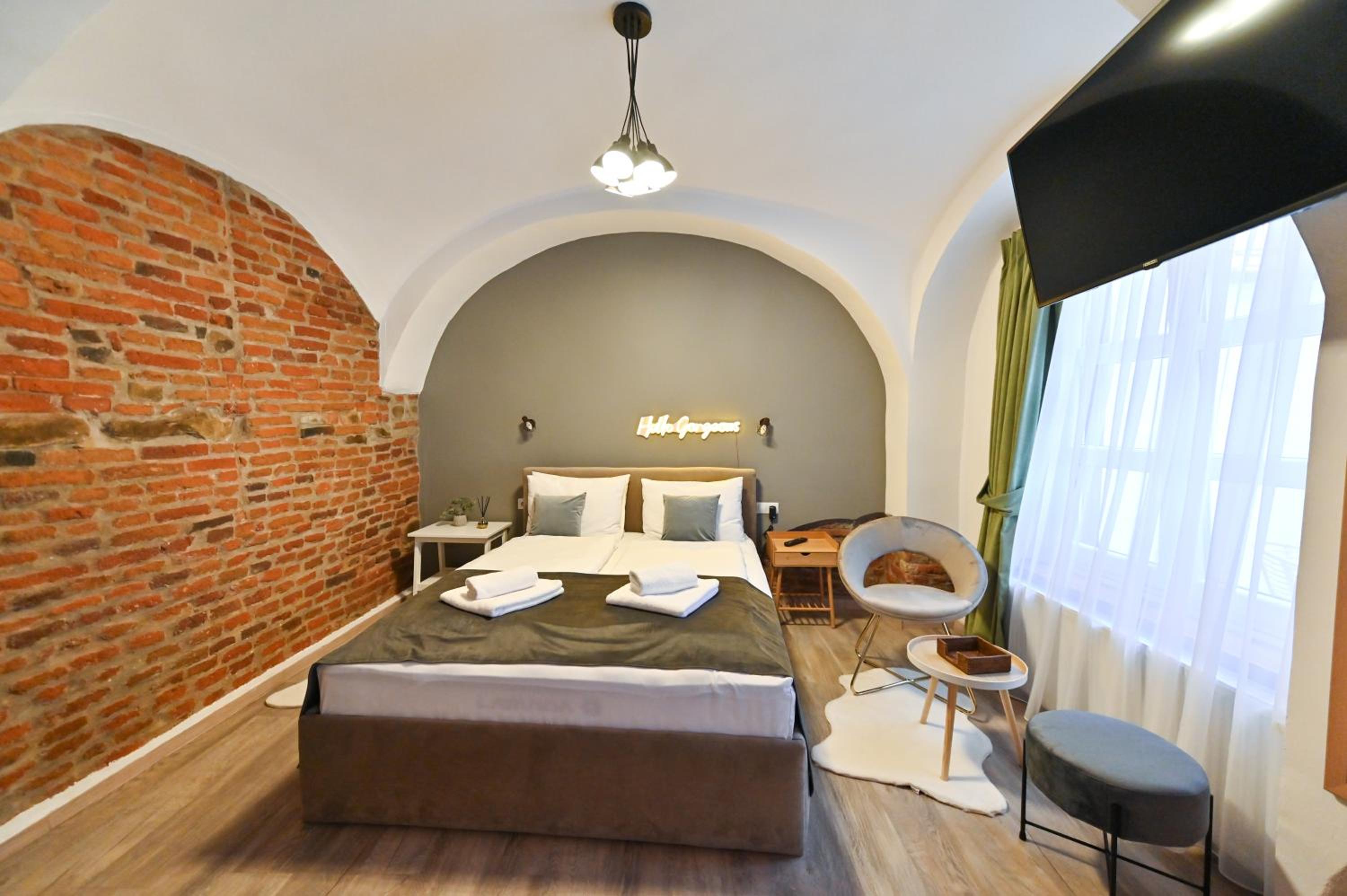 Standard Double Room - Photo 17