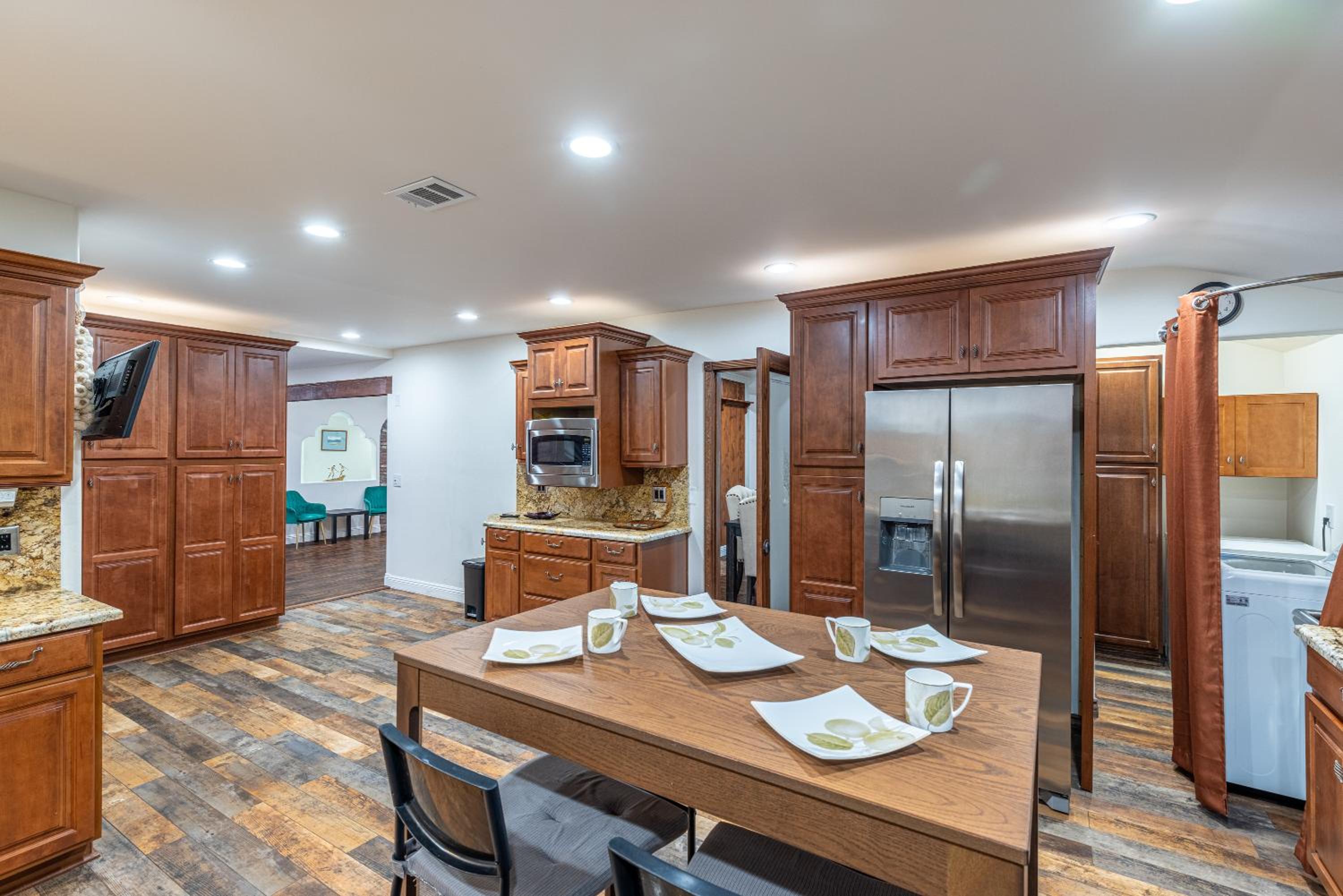 Four-Bedroom House - Photo 13