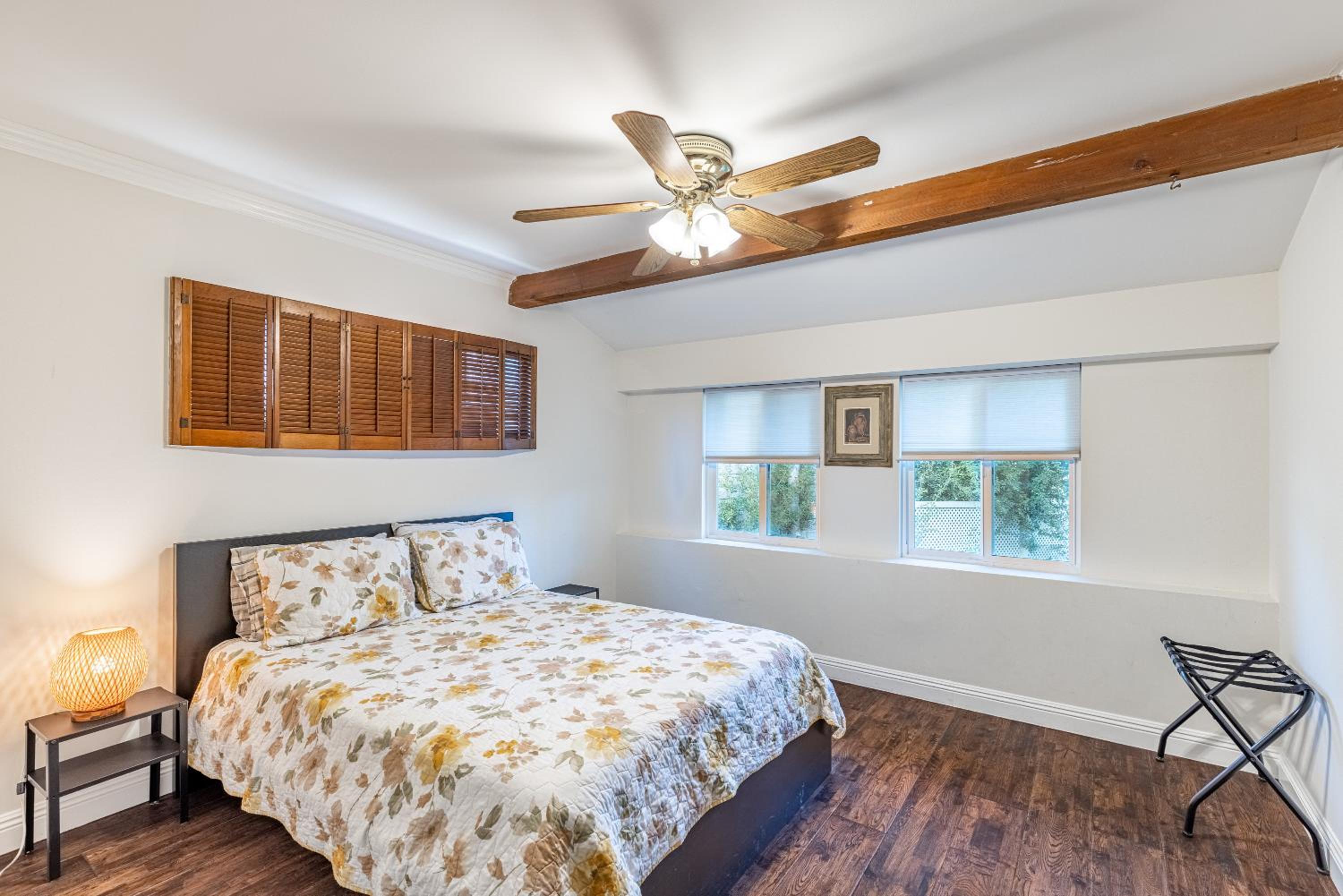Four-Bedroom House - Photo 28