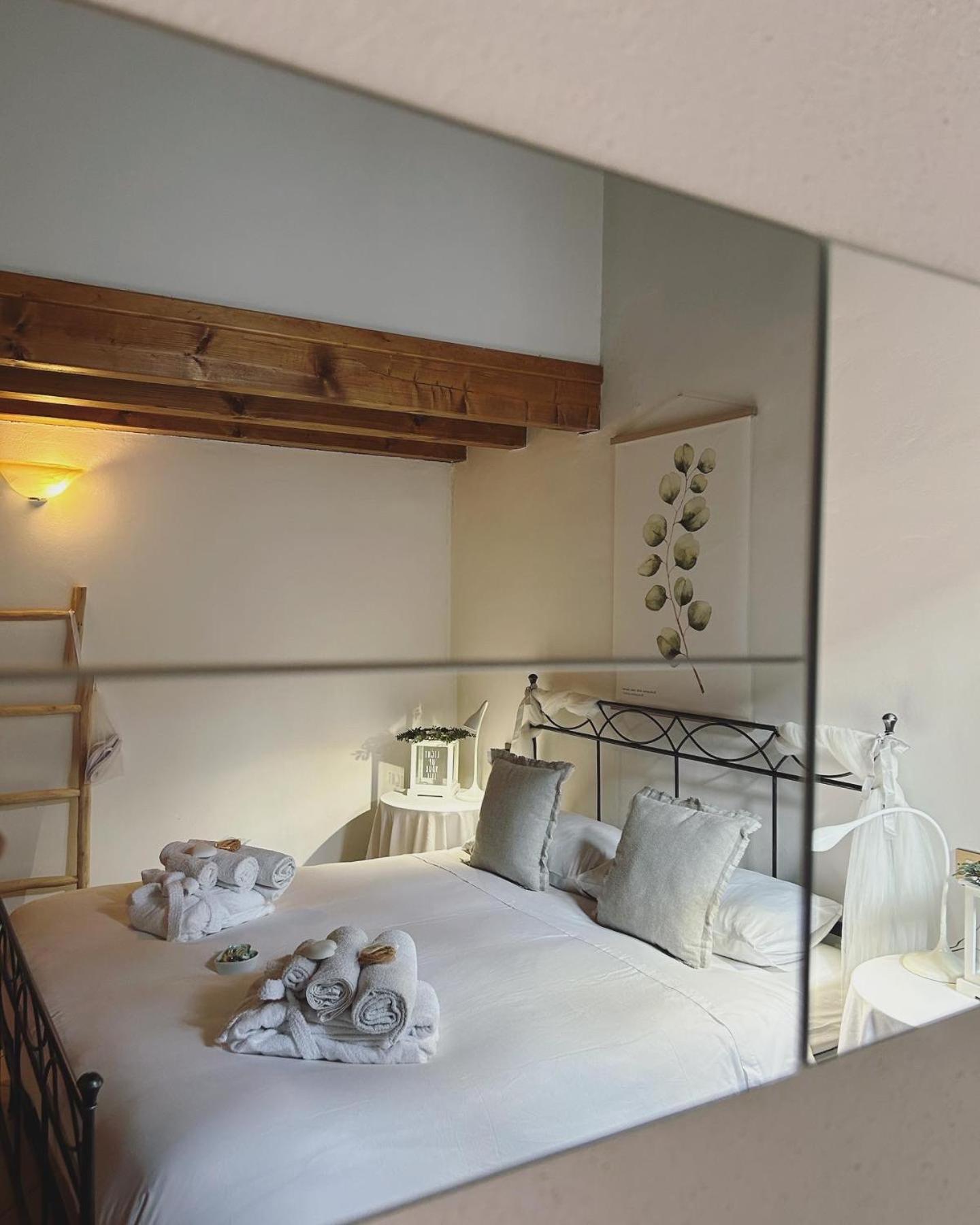 Two-Bedroom Apartment - Photo 18