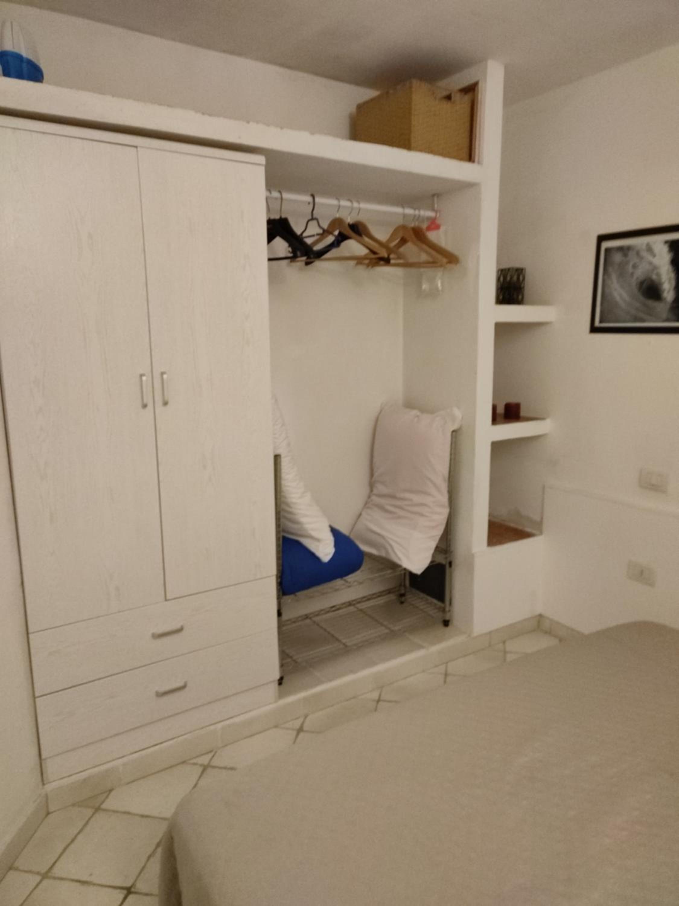 Two-Bedroom House - Photo 18