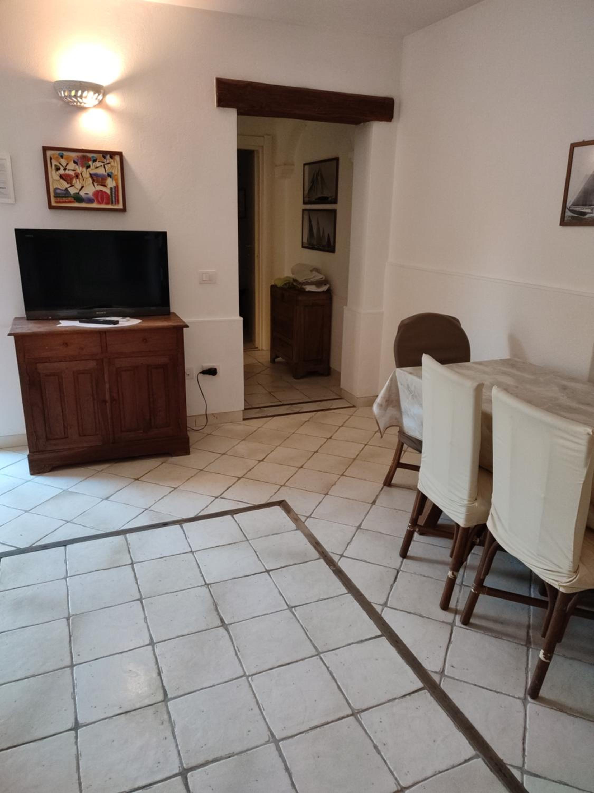Two-Bedroom House - Photo 24