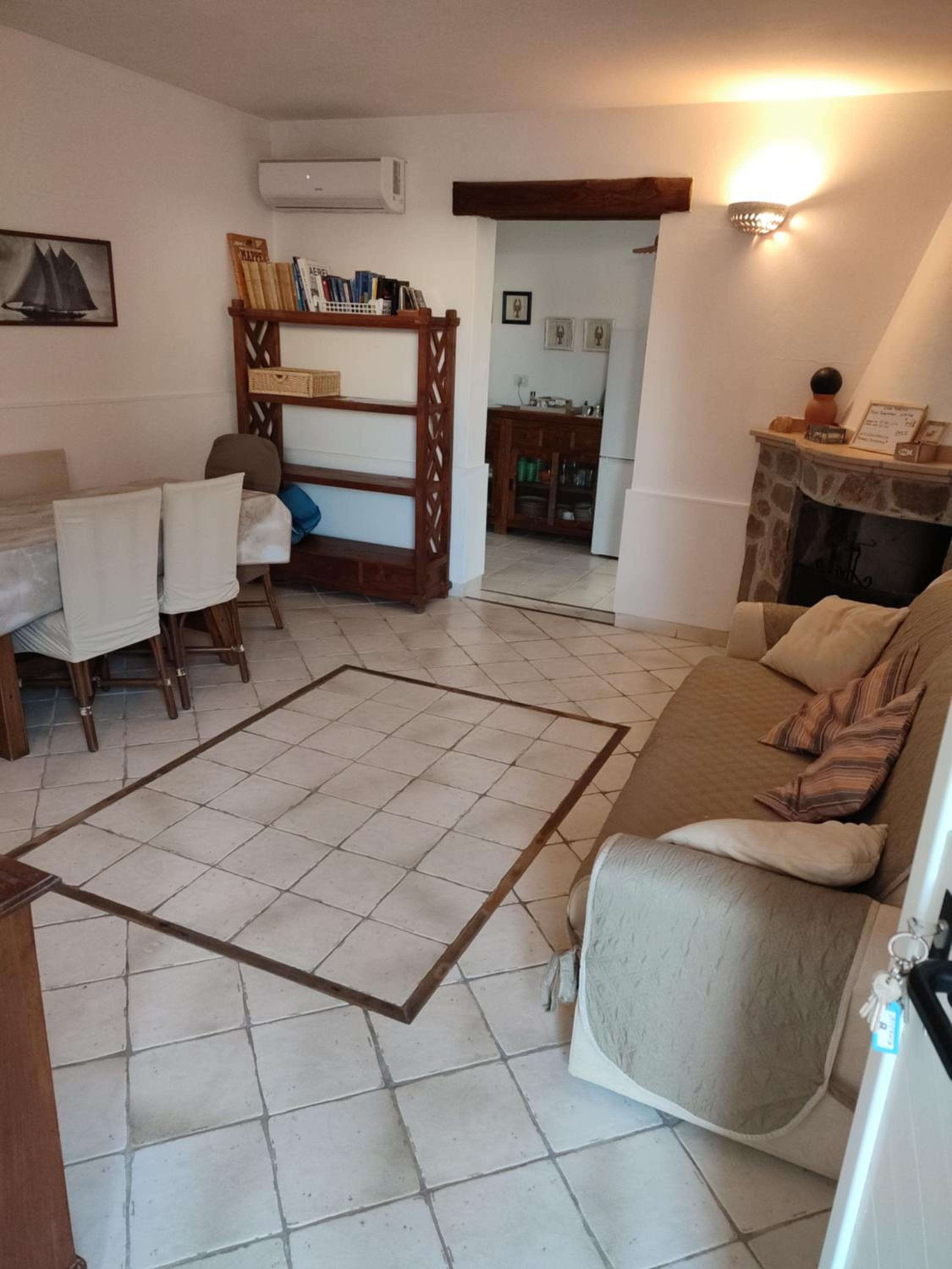 Two-Bedroom House - Photo 1