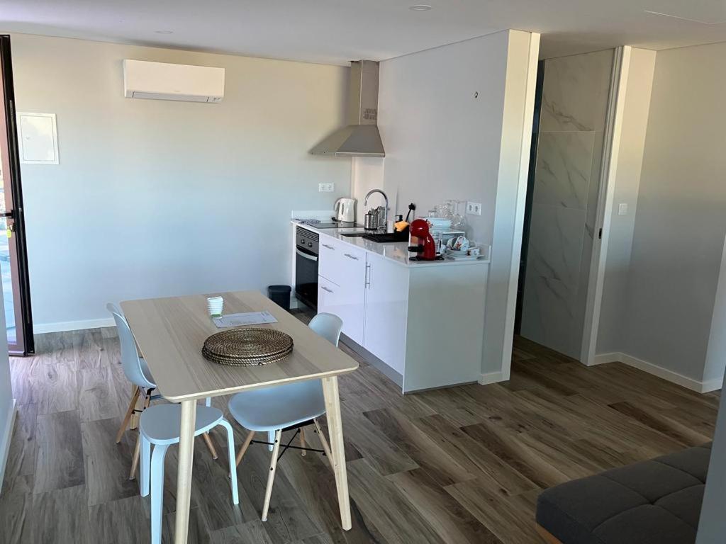 Apartment with Mountain View - Photo 14