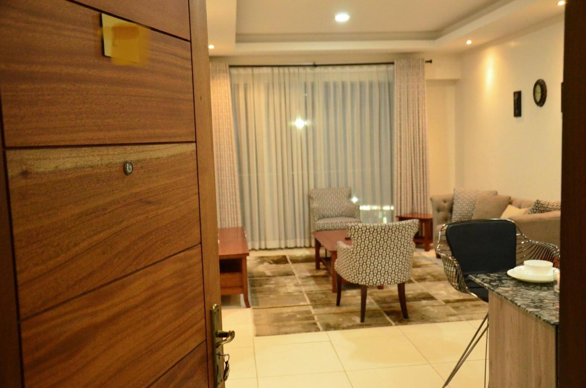 One-Bedroom Apartment - Photo 1