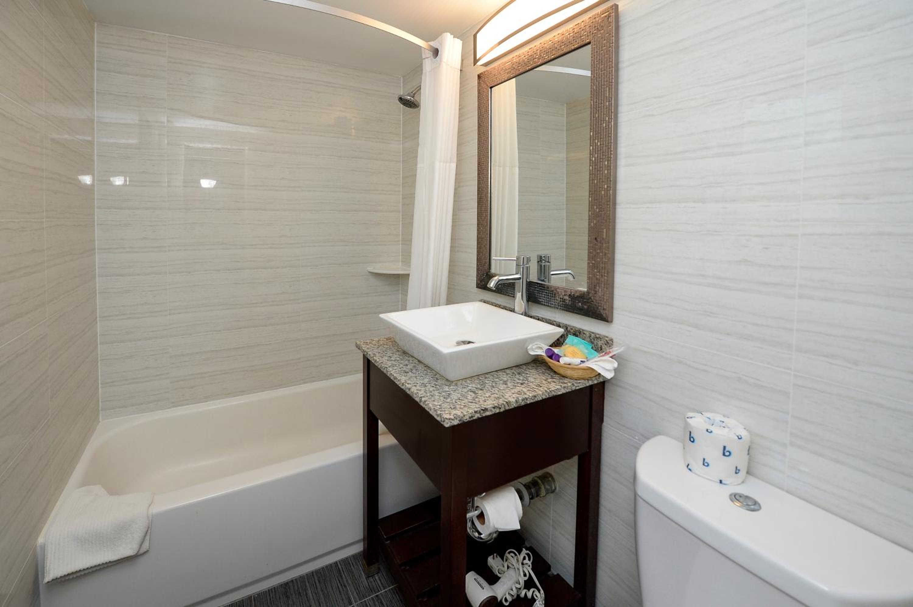 King Room - Non-Smoking - Photo 6