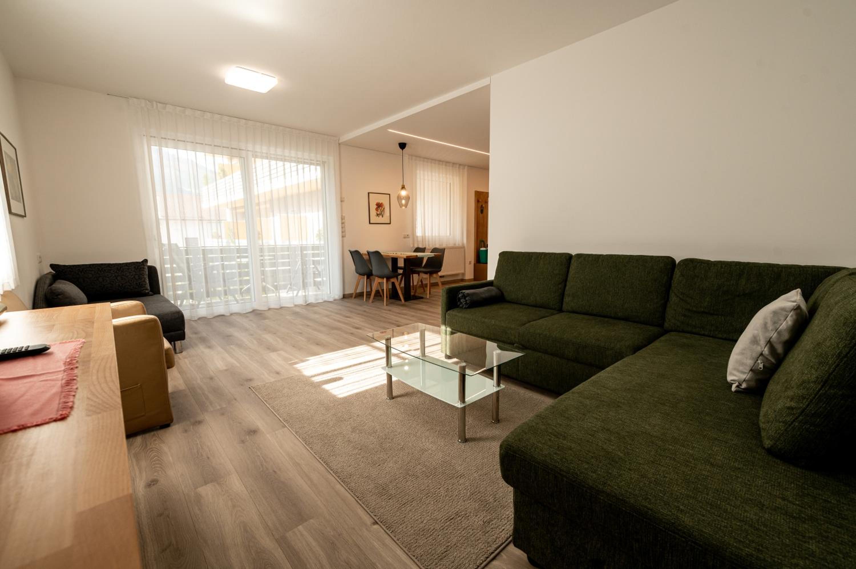 Deluxe Junior Suite photo 1