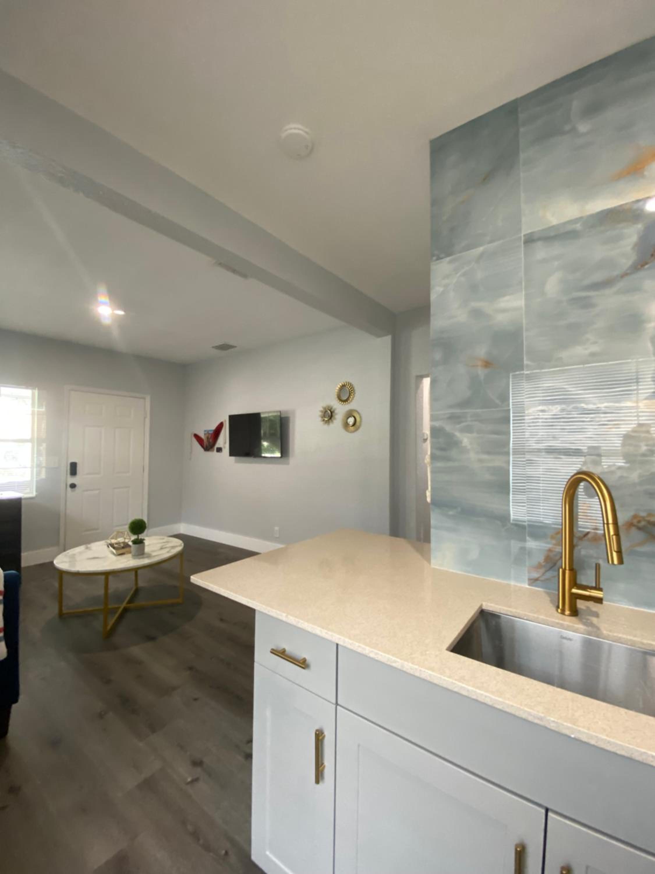 Apartment - Photo 14
