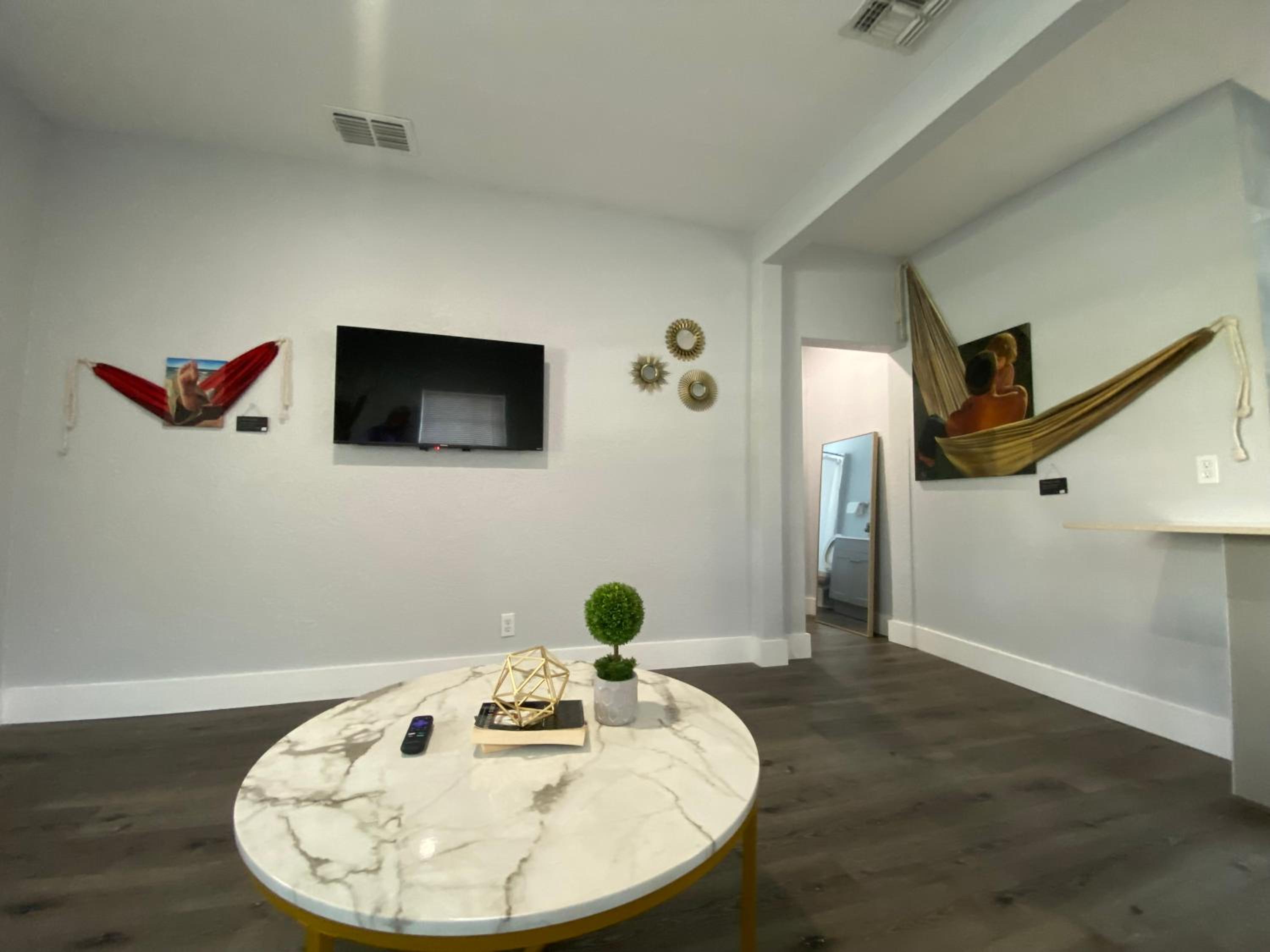Apartment - Photo 24