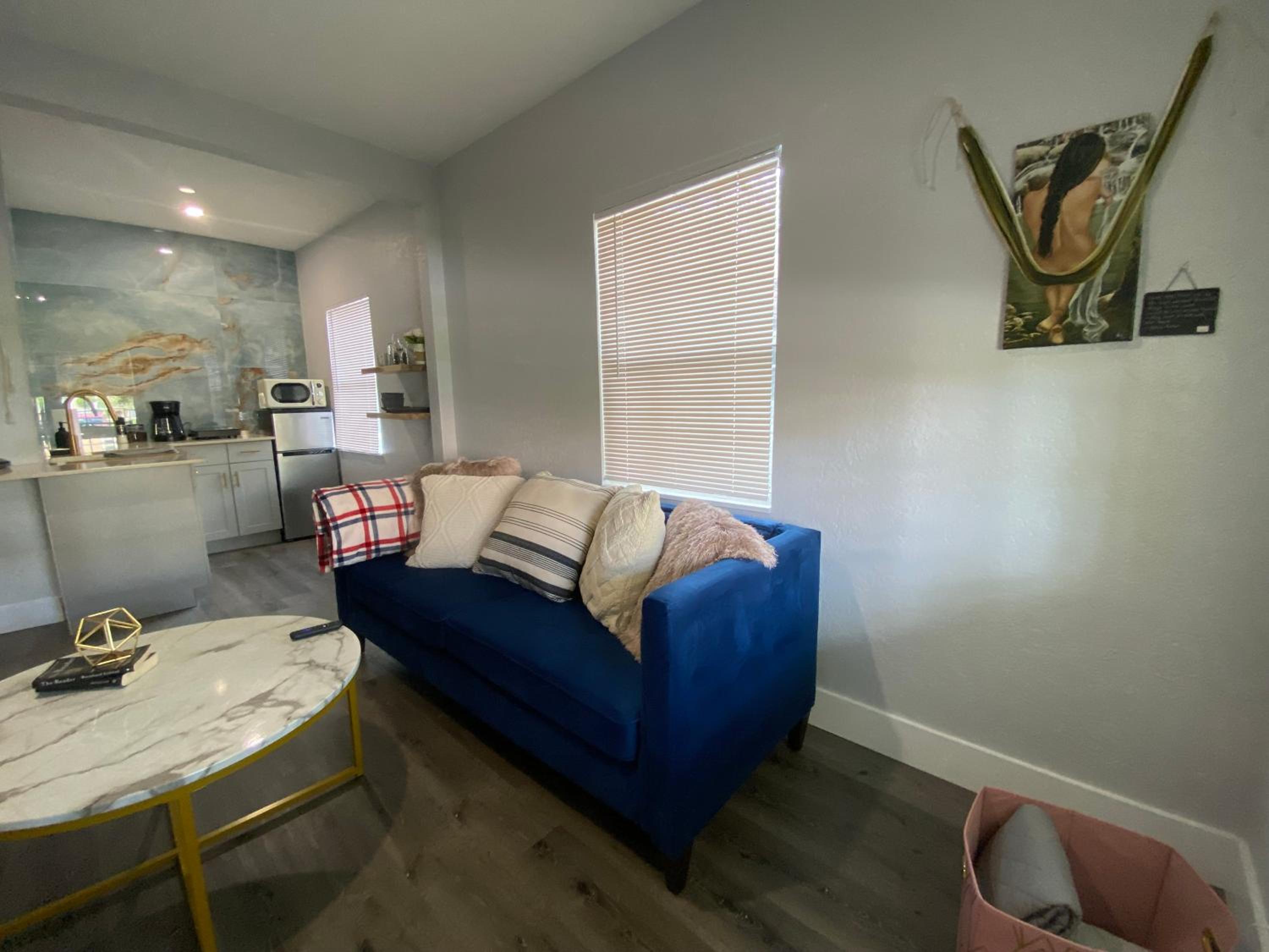 Apartment - Photo 4