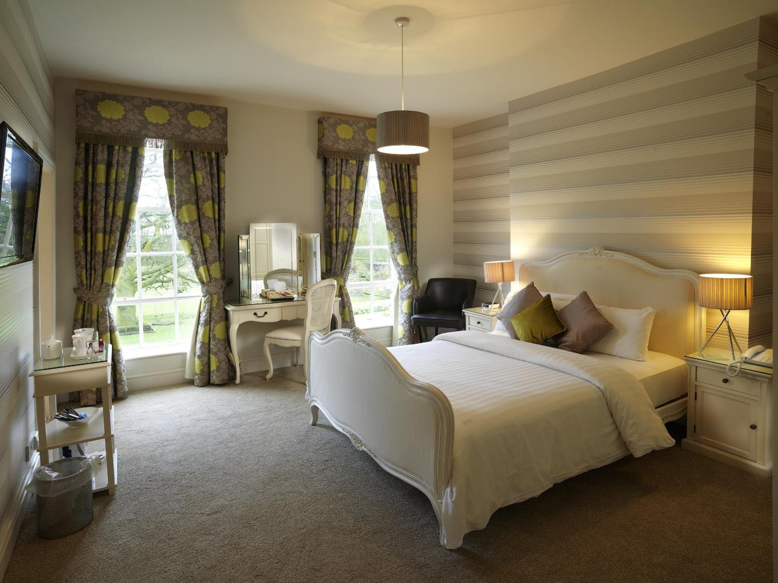 Deluxe King Room photo 2