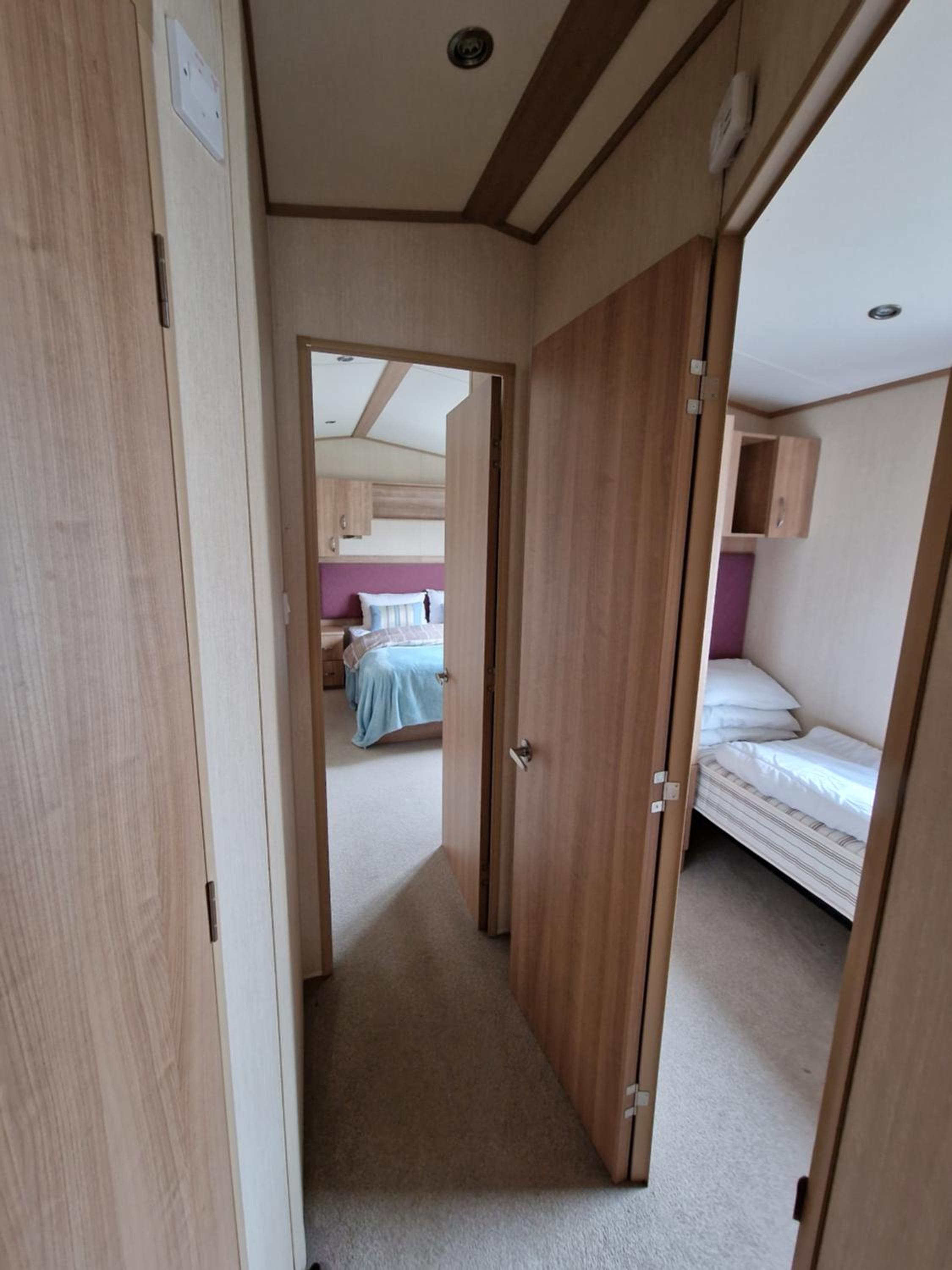 Mobile Home photo 1