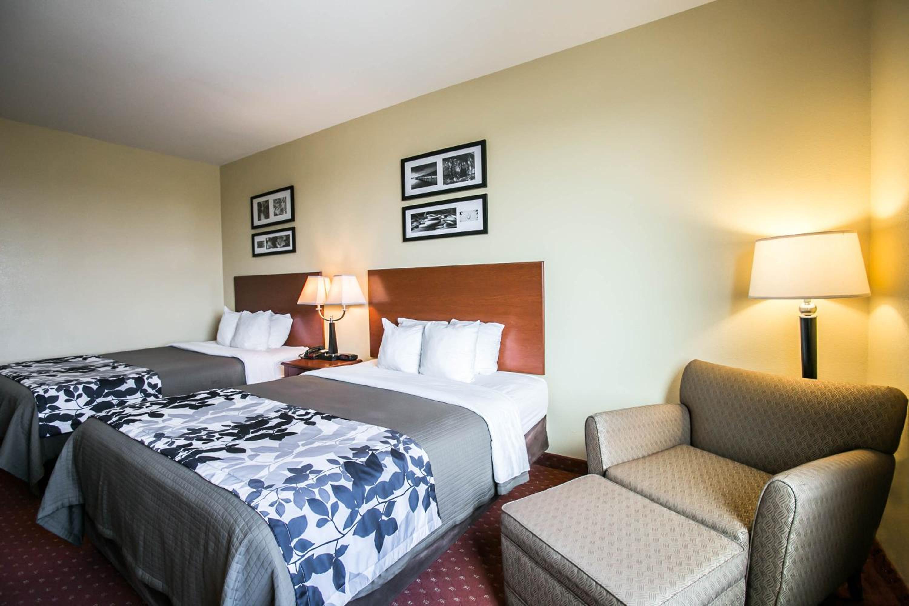 Queen Room with Two Queen Beds - Non-Smoking