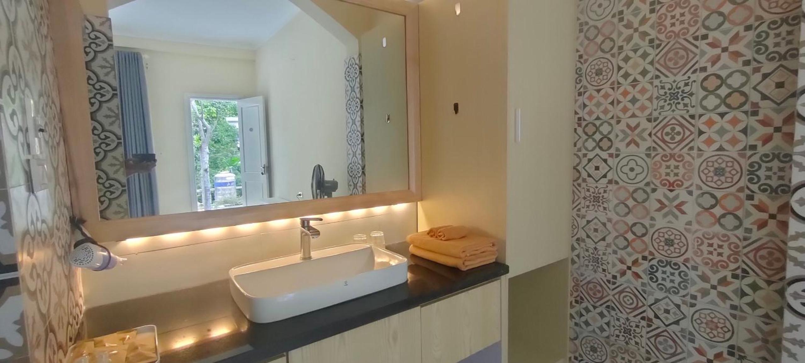 Double Room with Lake View photo 2