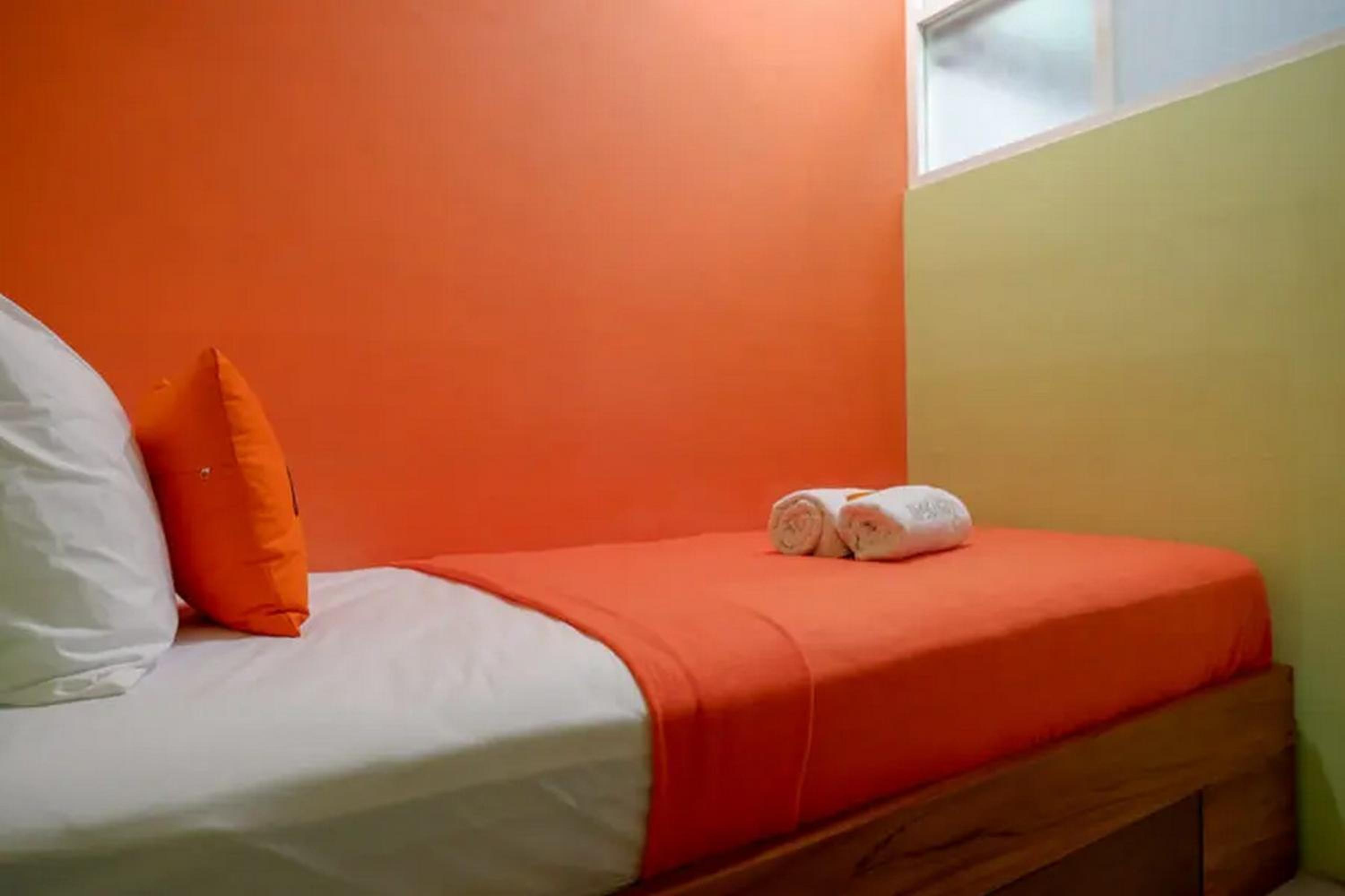 Twin Room - Photo 8