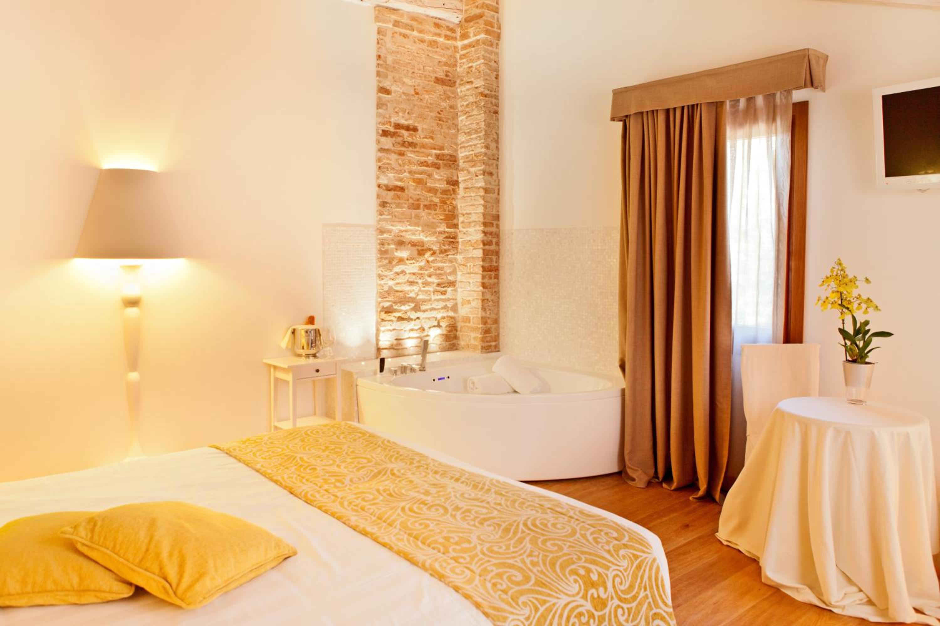 Junior Suite with Hot Tub