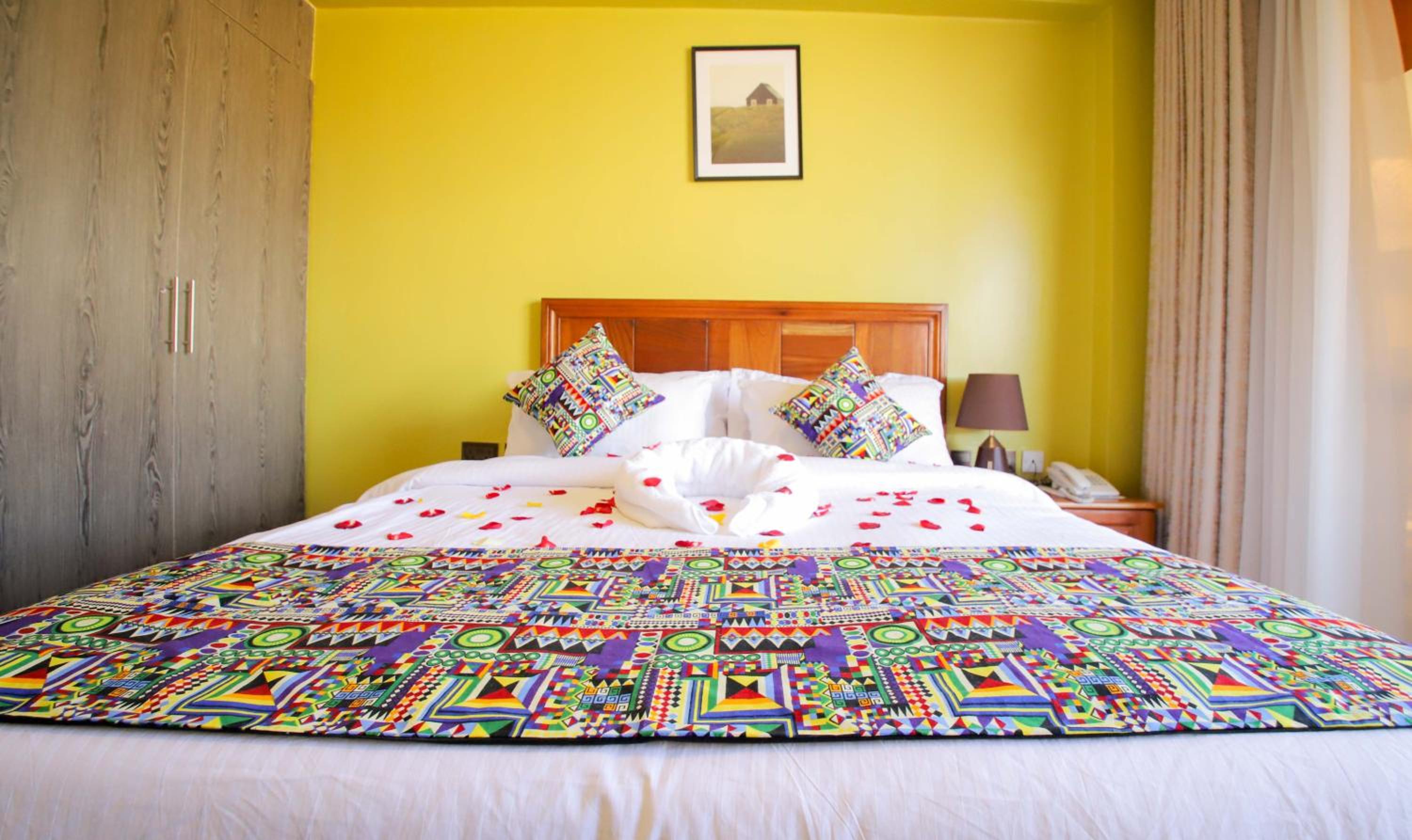 Two-Bedroom Apartment - Photo 7