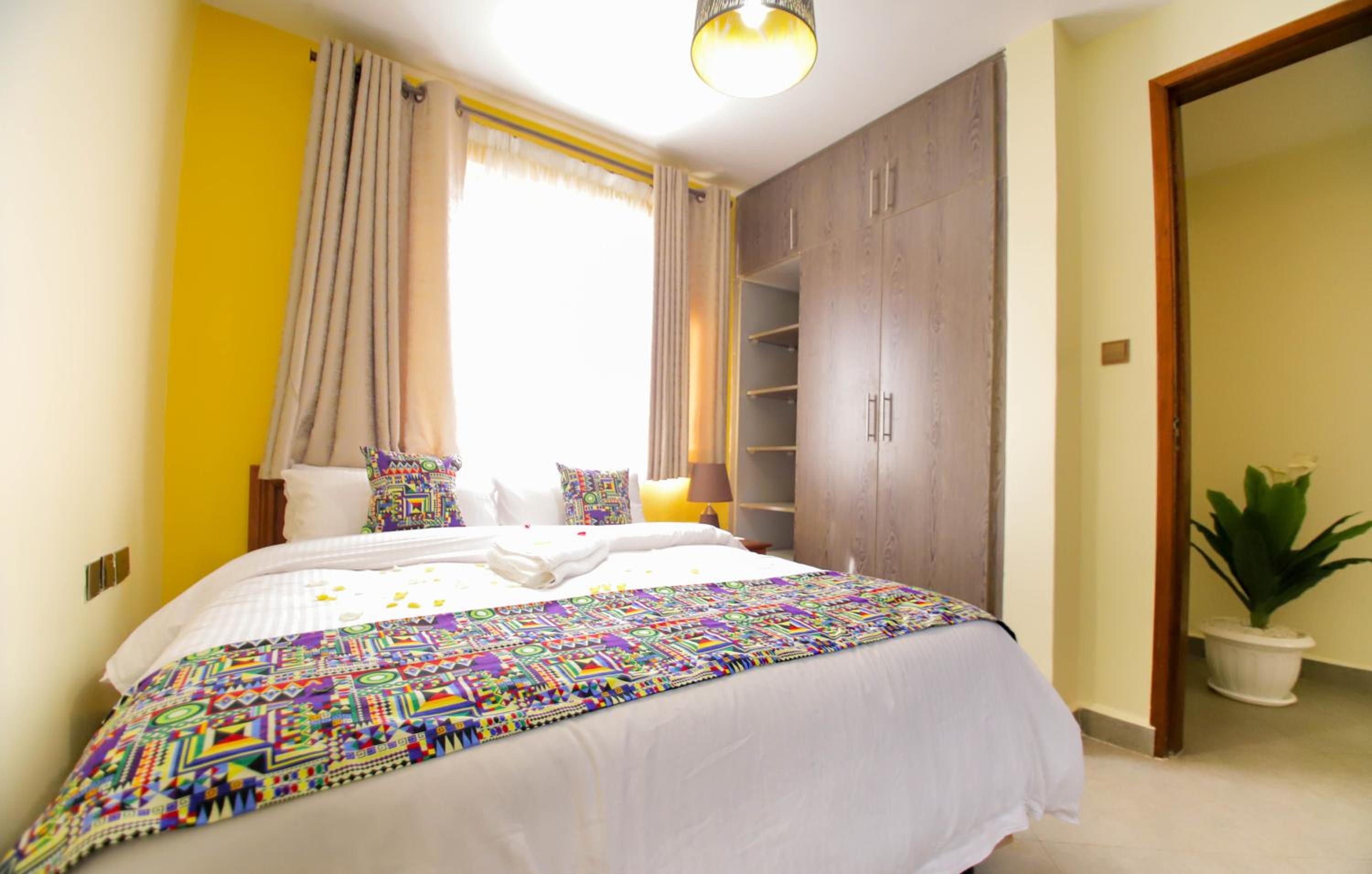 Two-Bedroom Apartment - Photo 6