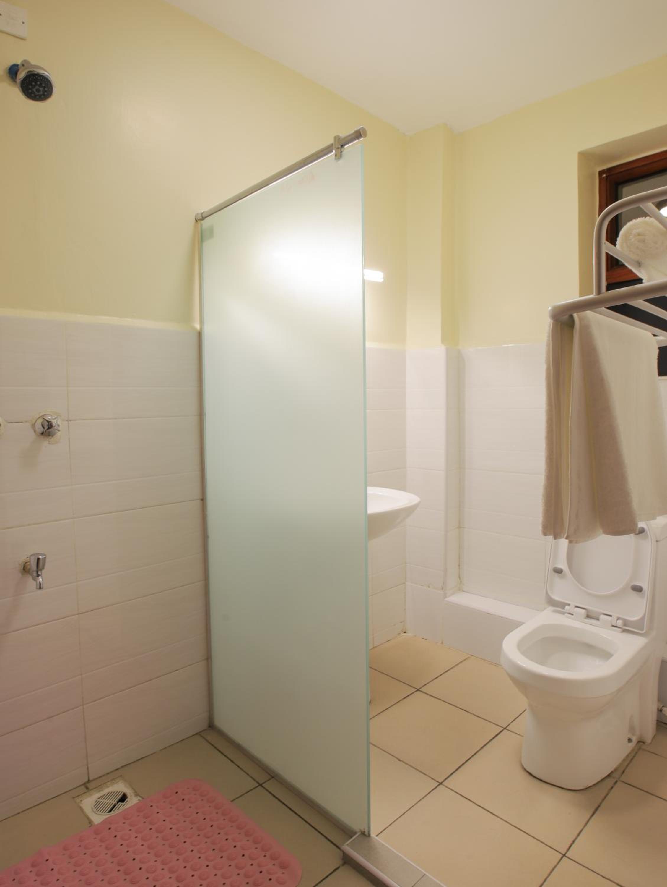 Two-Bedroom Apartment - Photo 18
