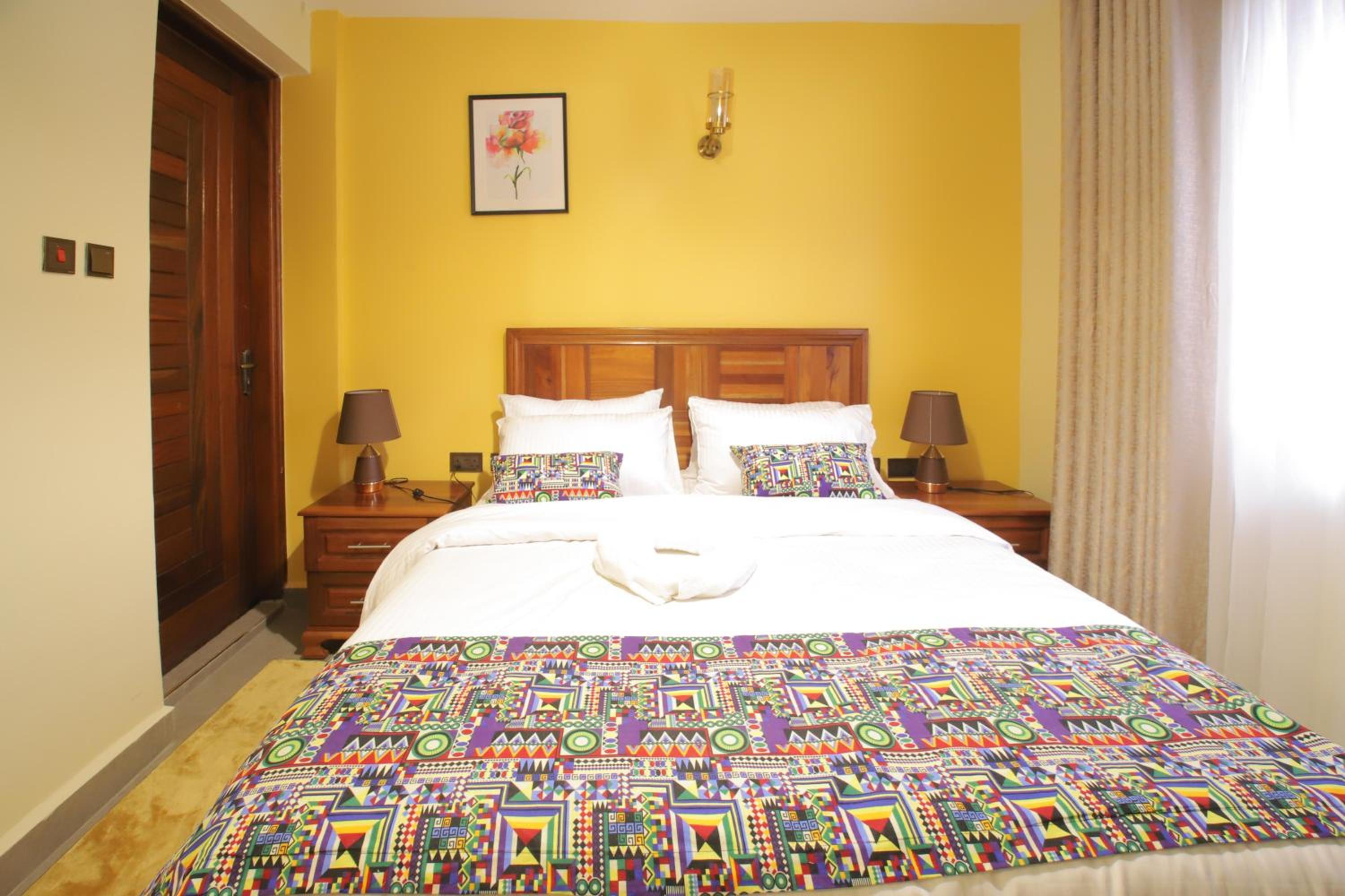 Two-Bedroom Apartment - Photo 23